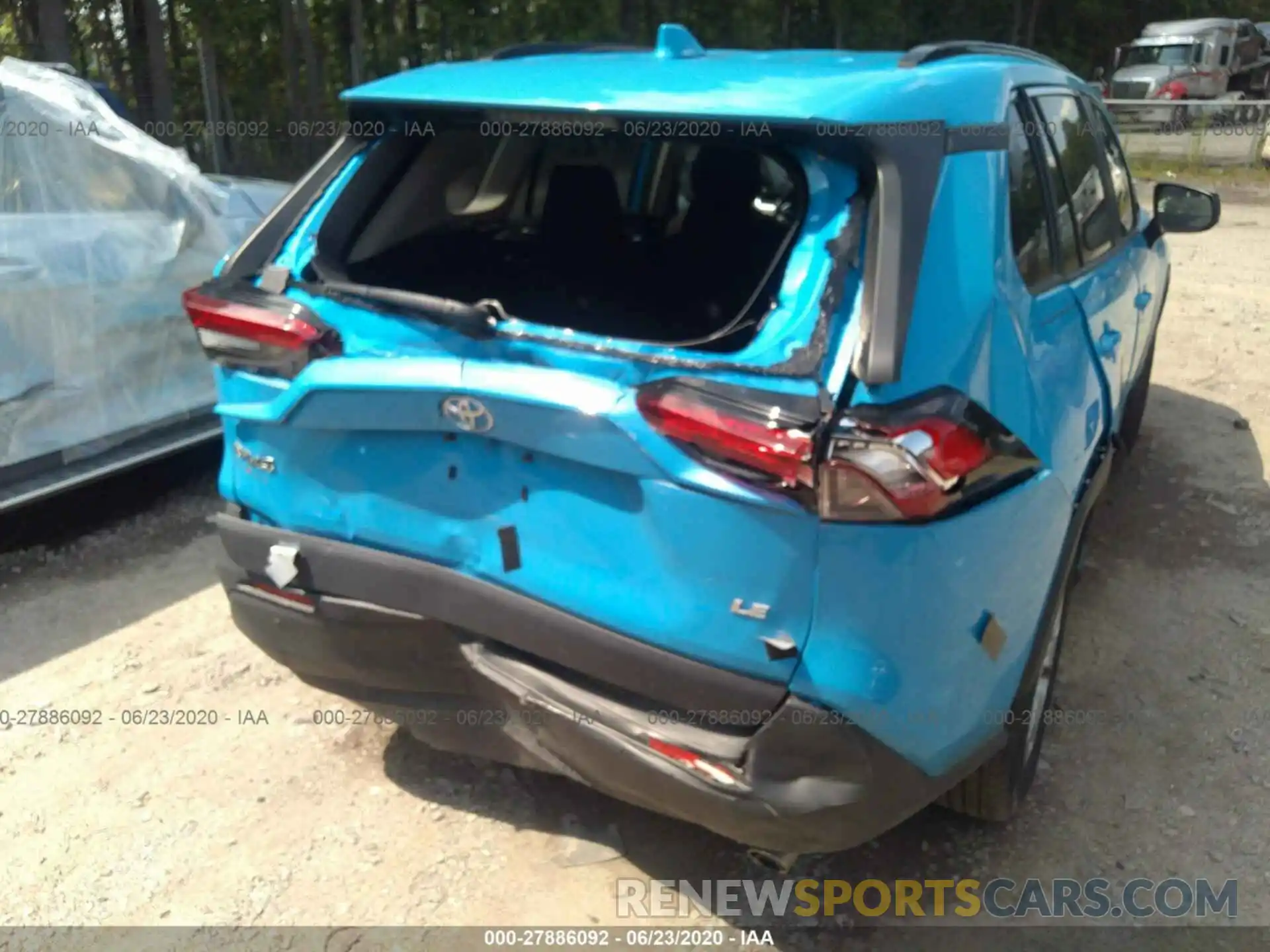 6 Photograph of a damaged car 2T3H1RFV5KW033811 TOYOTA RAV4 2019