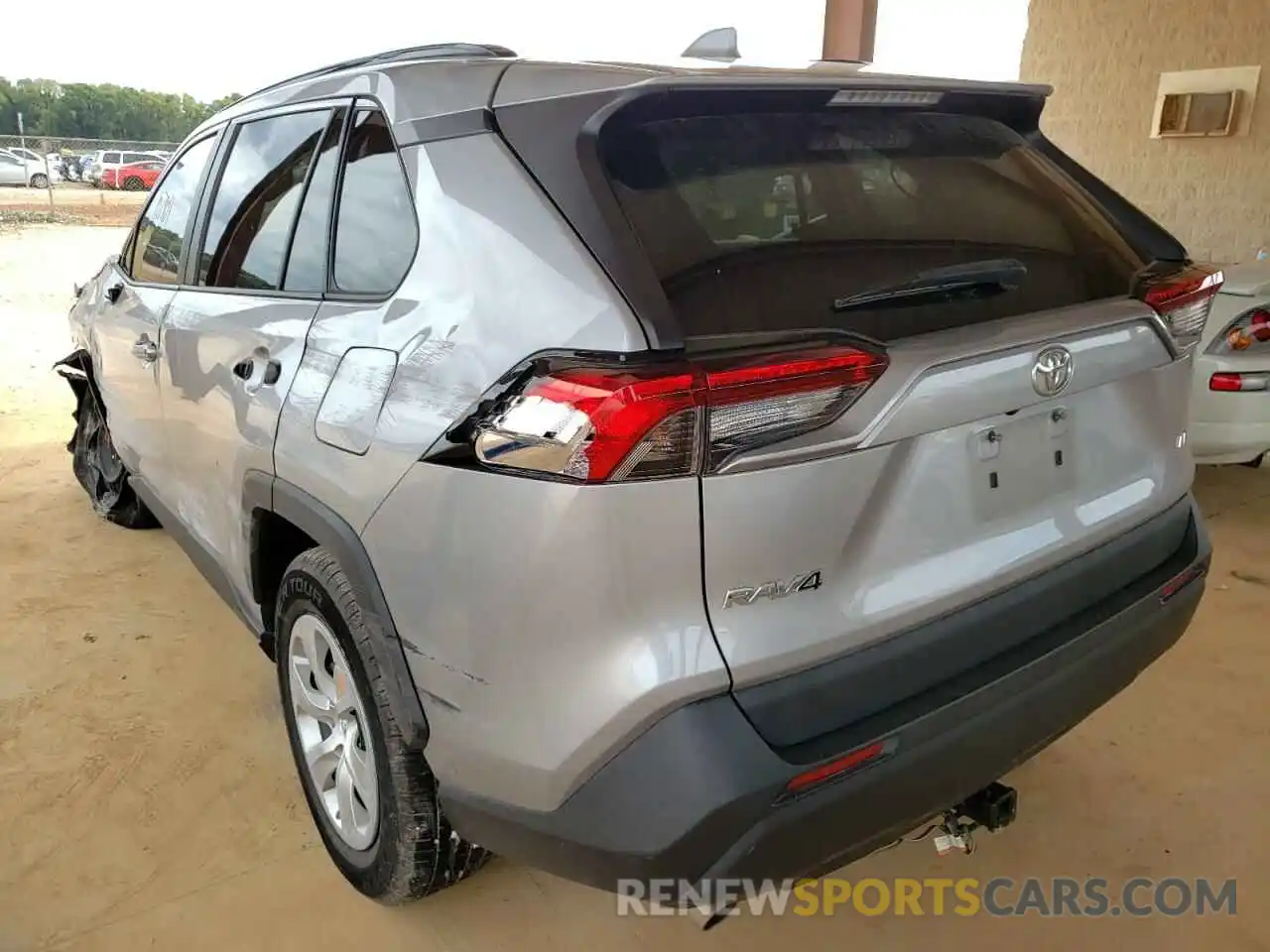 3 Photograph of a damaged car 2T3H1RFV5KW033856 TOYOTA RAV4 2019