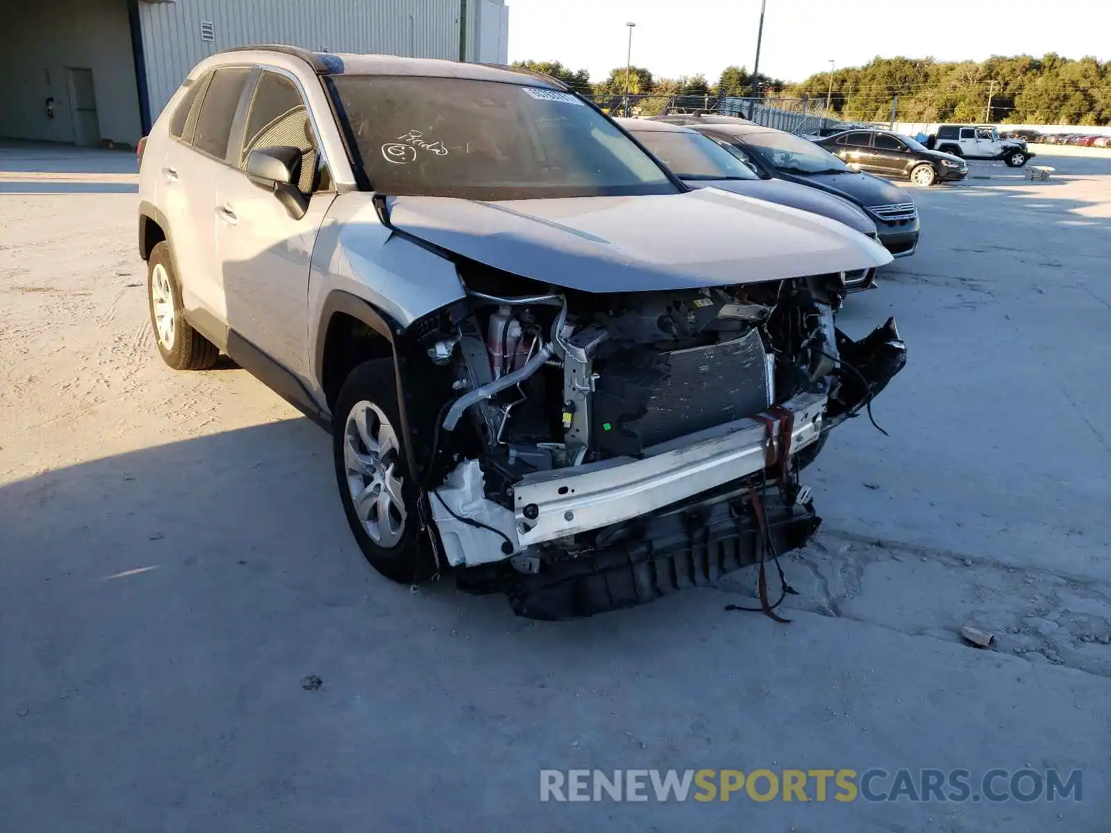 10 Photograph of a damaged car 2T3H1RFV5KW034201 TOYOTA RAV4 2019