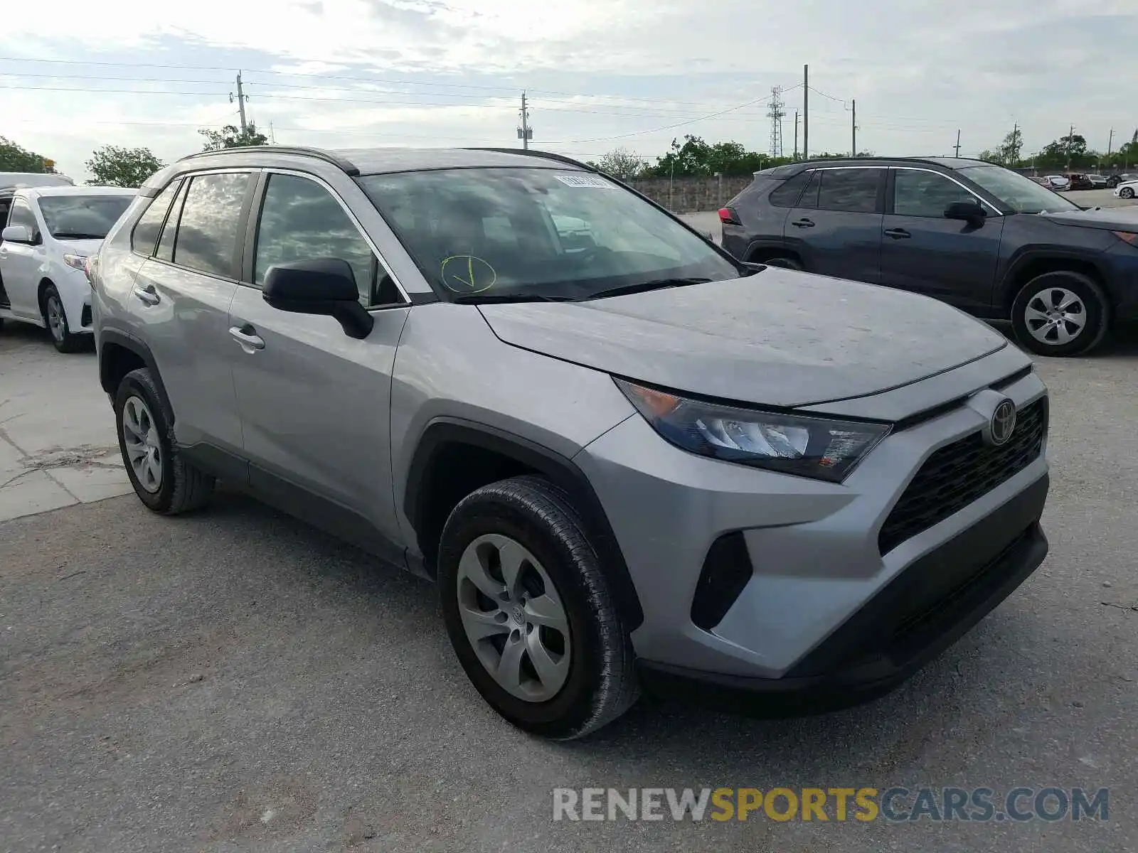 1 Photograph of a damaged car 2T3H1RFV5KW034456 TOYOTA RAV4 2019