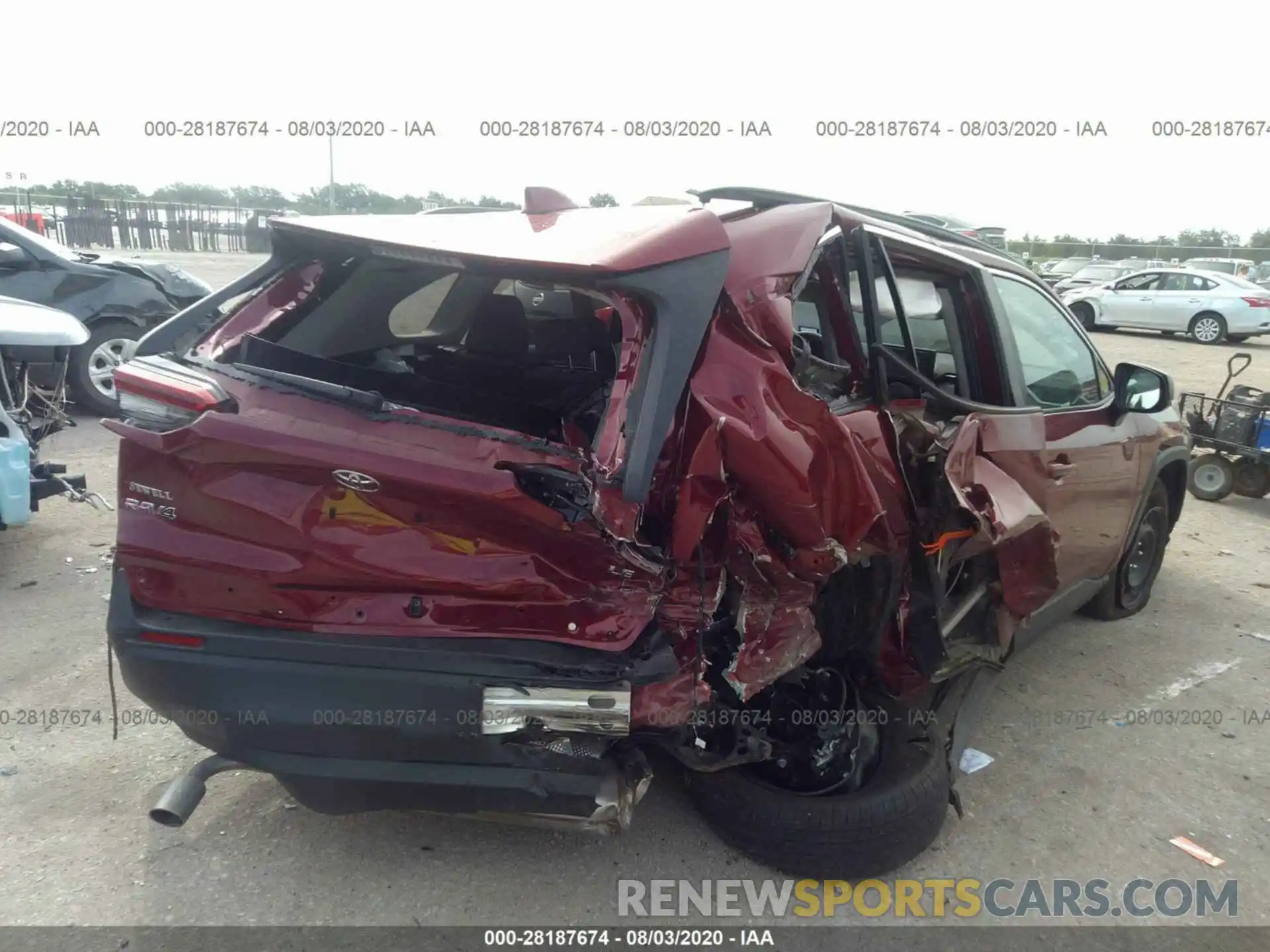 4 Photograph of a damaged car 2T3H1RFV5KW034795 TOYOTA RAV4 2019