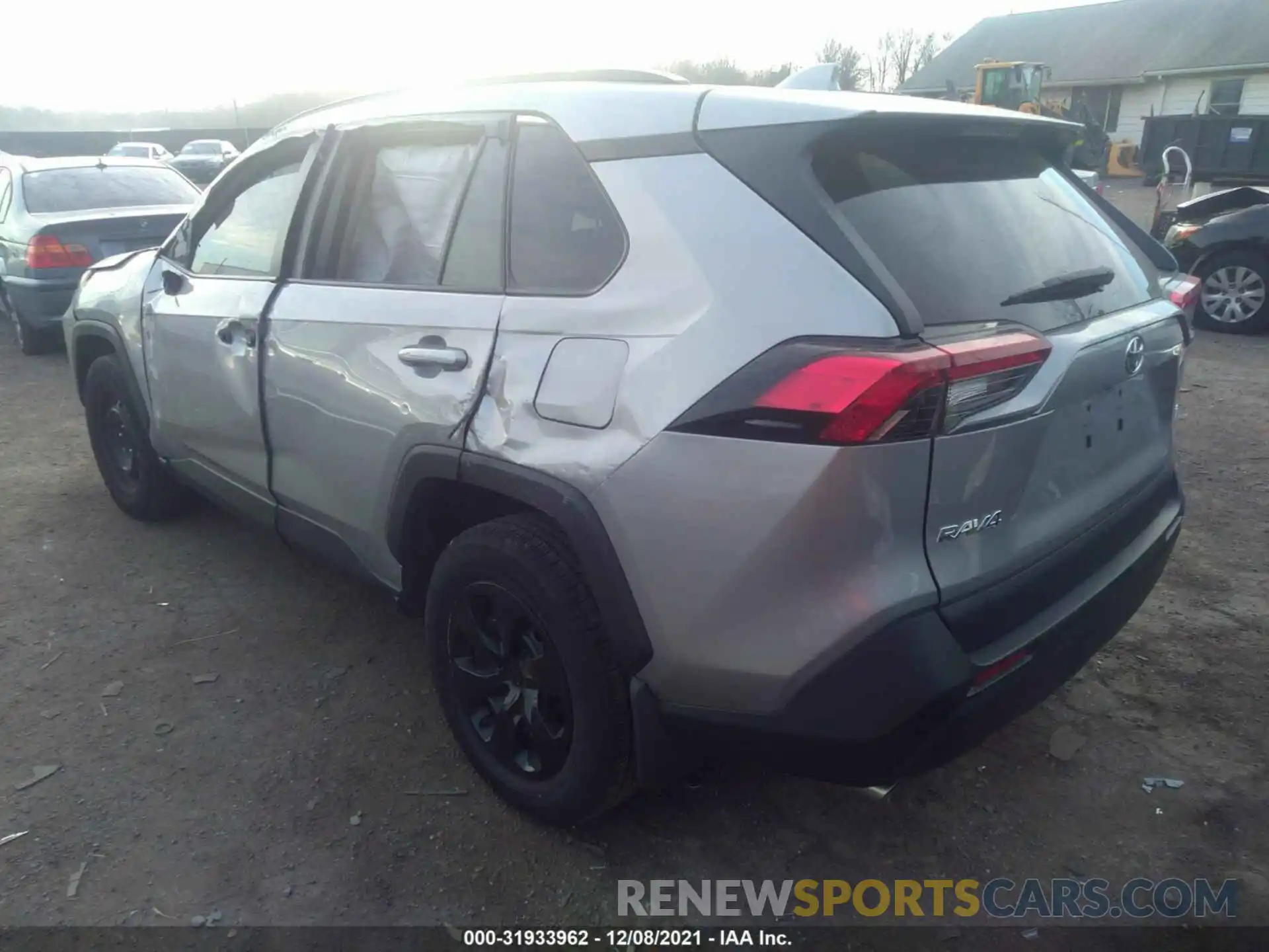 3 Фотография поврежденного автомобиля 2T3H1RFV5KW036501 TOYOTA RAV4 2019