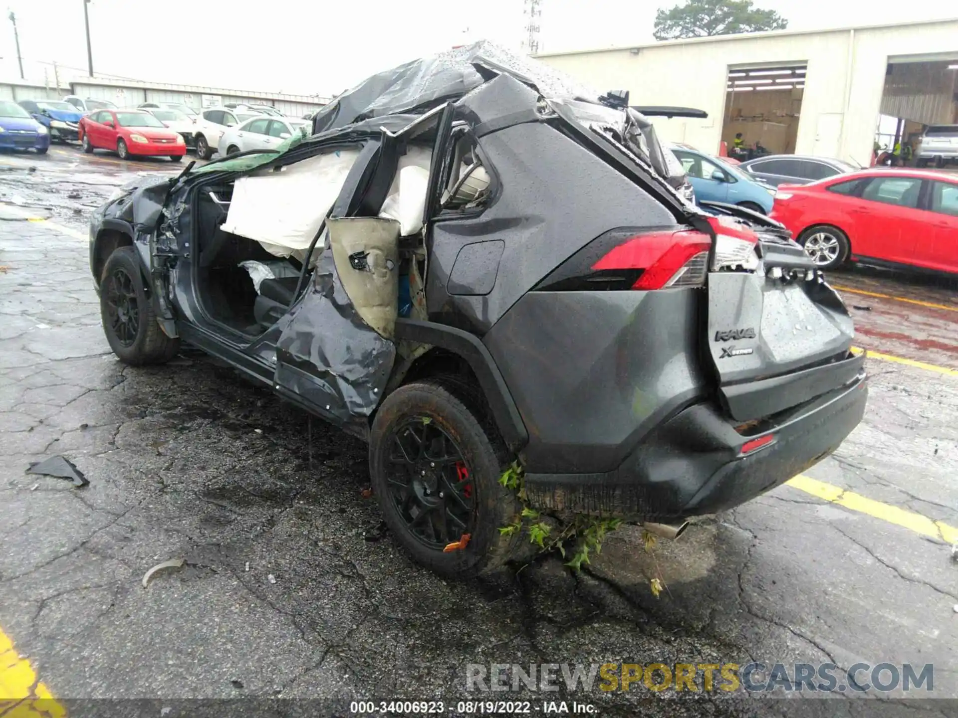 3 Photograph of a damaged car 2T3H1RFV5KW045327 TOYOTA RAV4 2019