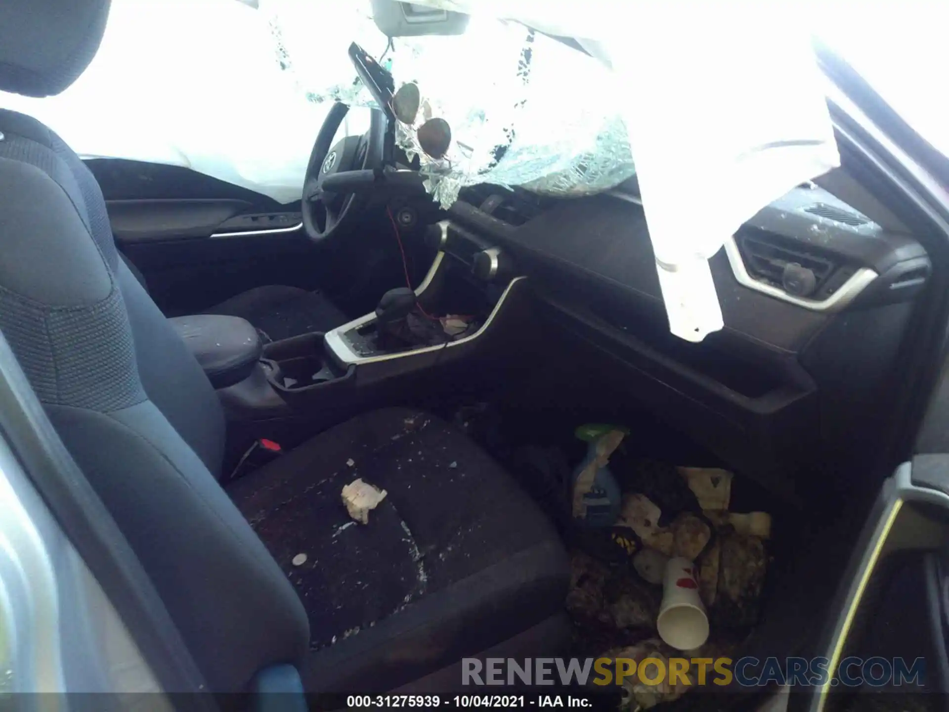 5 Photograph of a damaged car 2T3H1RFV5KW047286 TOYOTA RAV4 2019