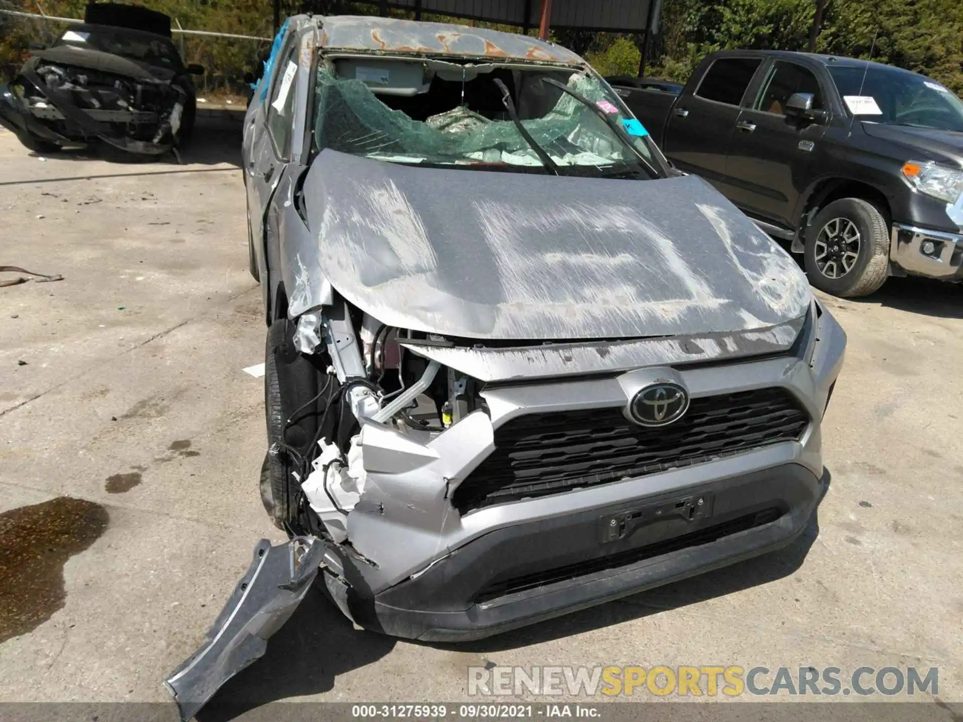 6 Photograph of a damaged car 2T3H1RFV5KW047286 TOYOTA RAV4 2019