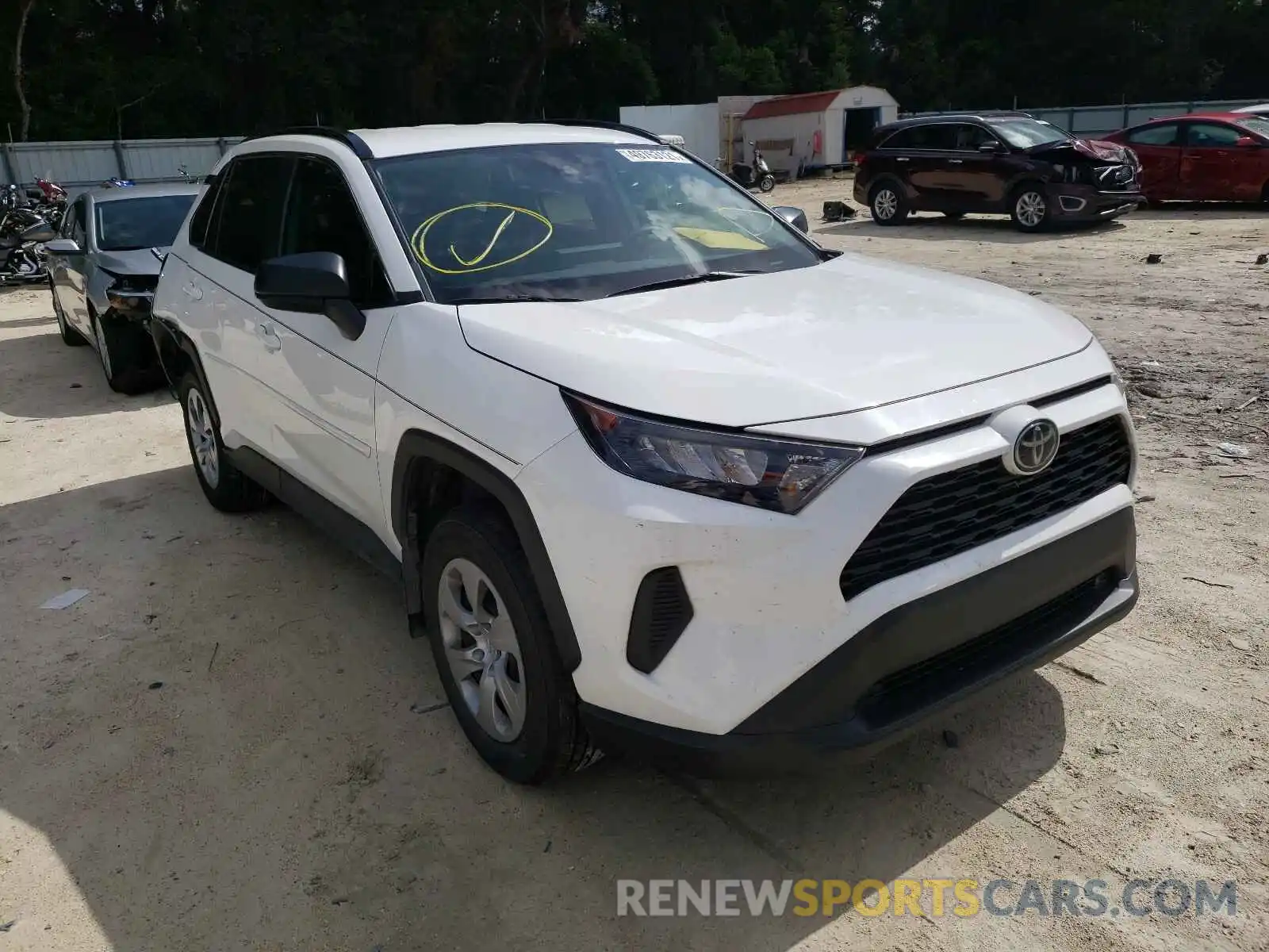 1 Photograph of a damaged car 2T3H1RFV5KW049216 TOYOTA RAV4 2019