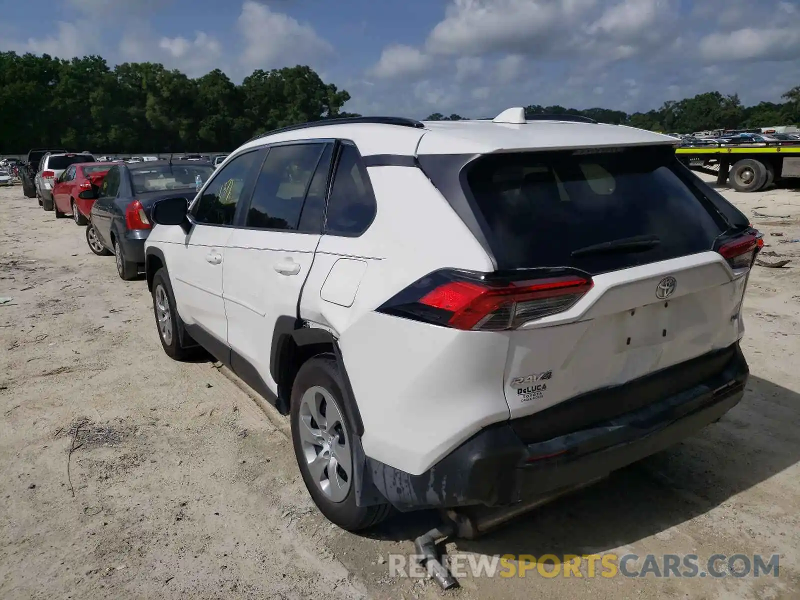 3 Photograph of a damaged car 2T3H1RFV5KW049216 TOYOTA RAV4 2019