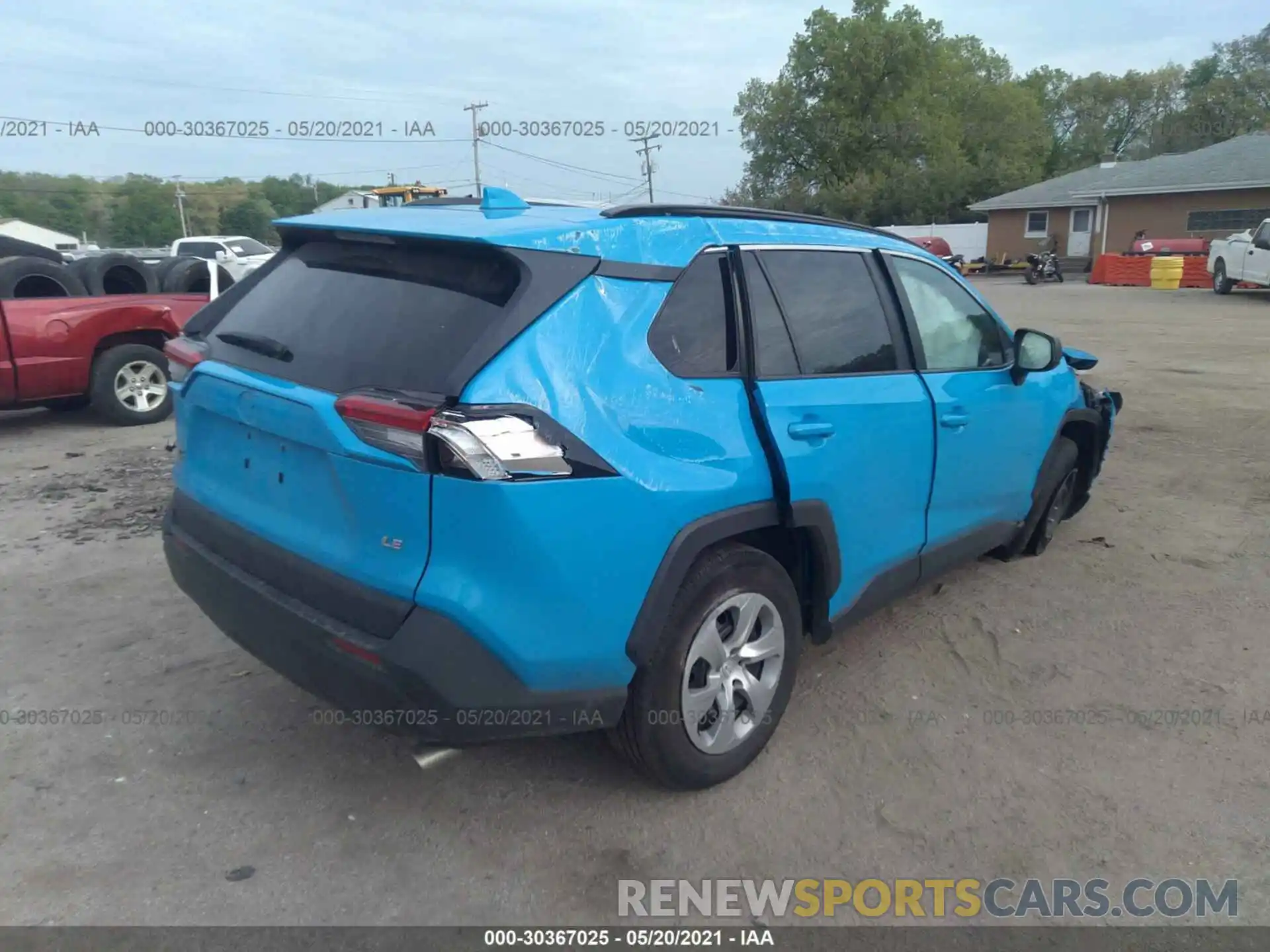 4 Photograph of a damaged car 2T3H1RFV5KW050592 TOYOTA RAV4 2019