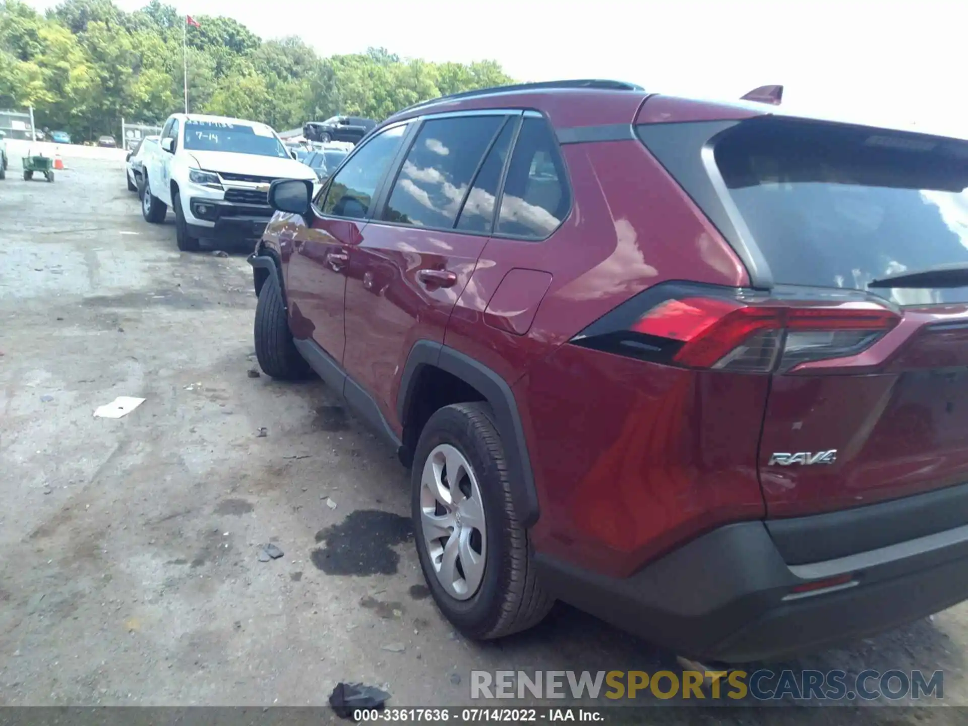 3 Фотография поврежденного автомобиля 2T3H1RFV6KC002908 TOYOTA RAV4 2019