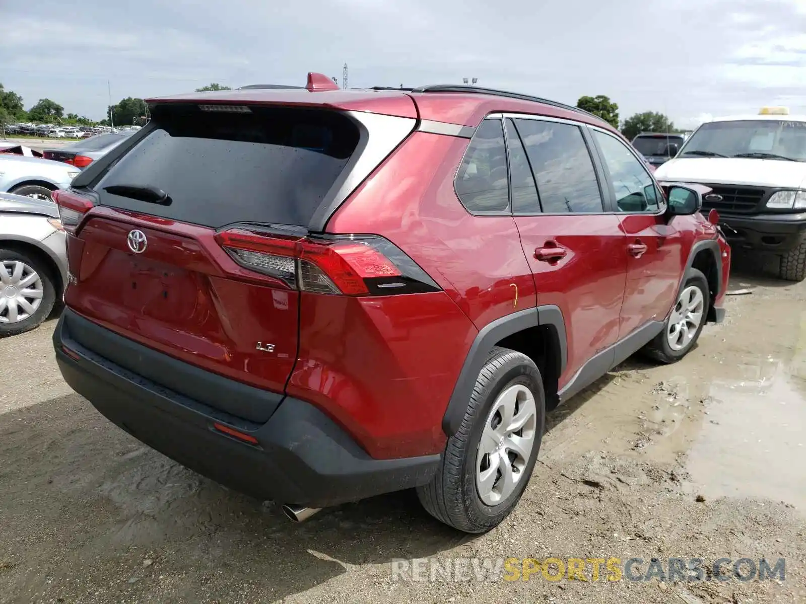 4 Photograph of a damaged car 2T3H1RFV6KC009261 TOYOTA RAV4 2019