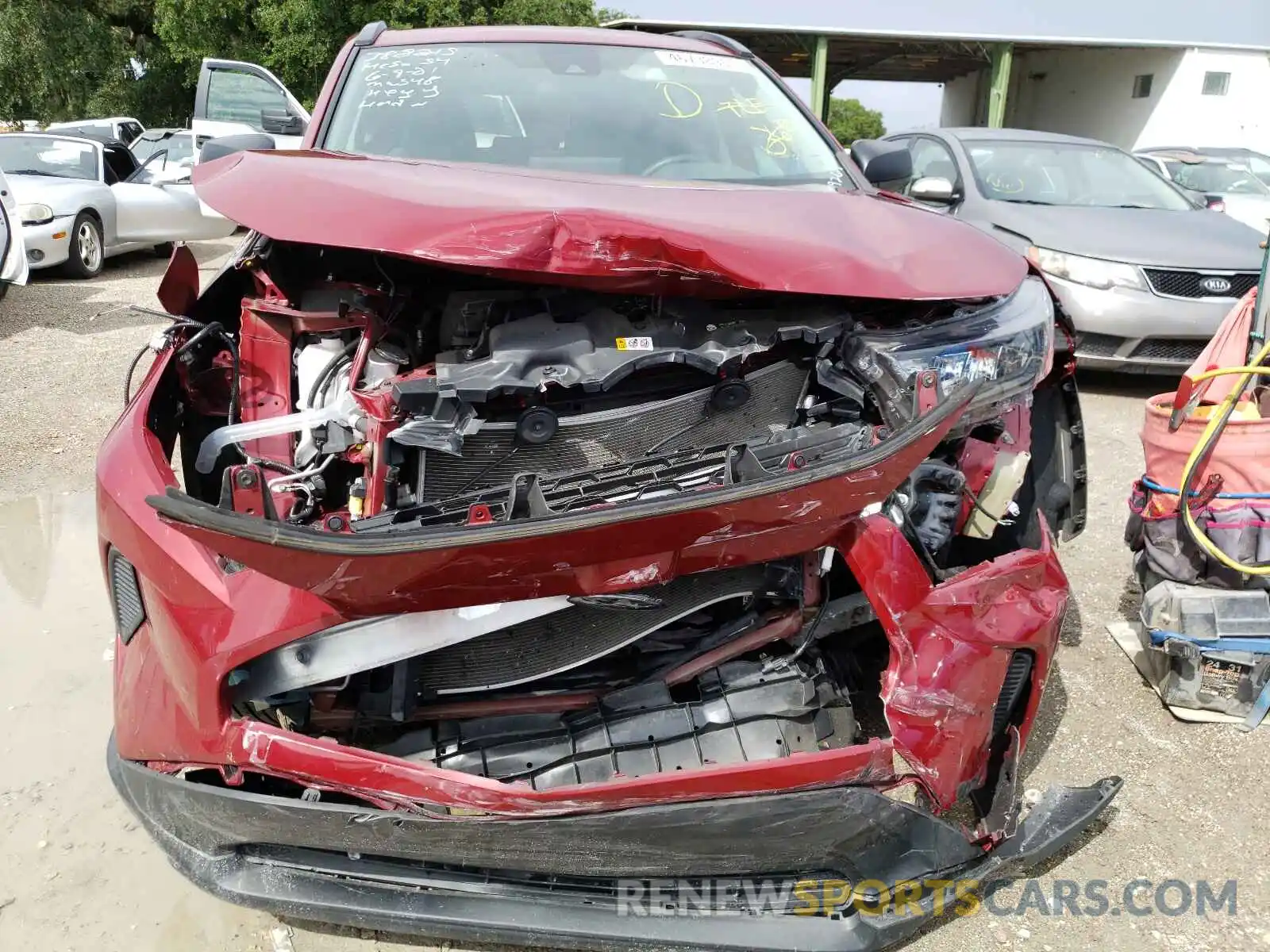 9 Photograph of a damaged car 2T3H1RFV6KC009261 TOYOTA RAV4 2019