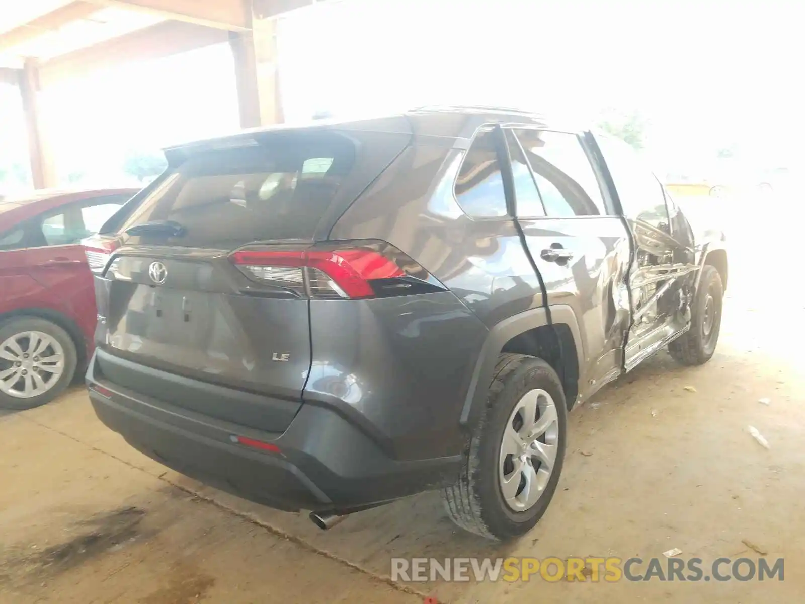 4 Photograph of a damaged car 2T3H1RFV6KC014136 TOYOTA RAV4 2019