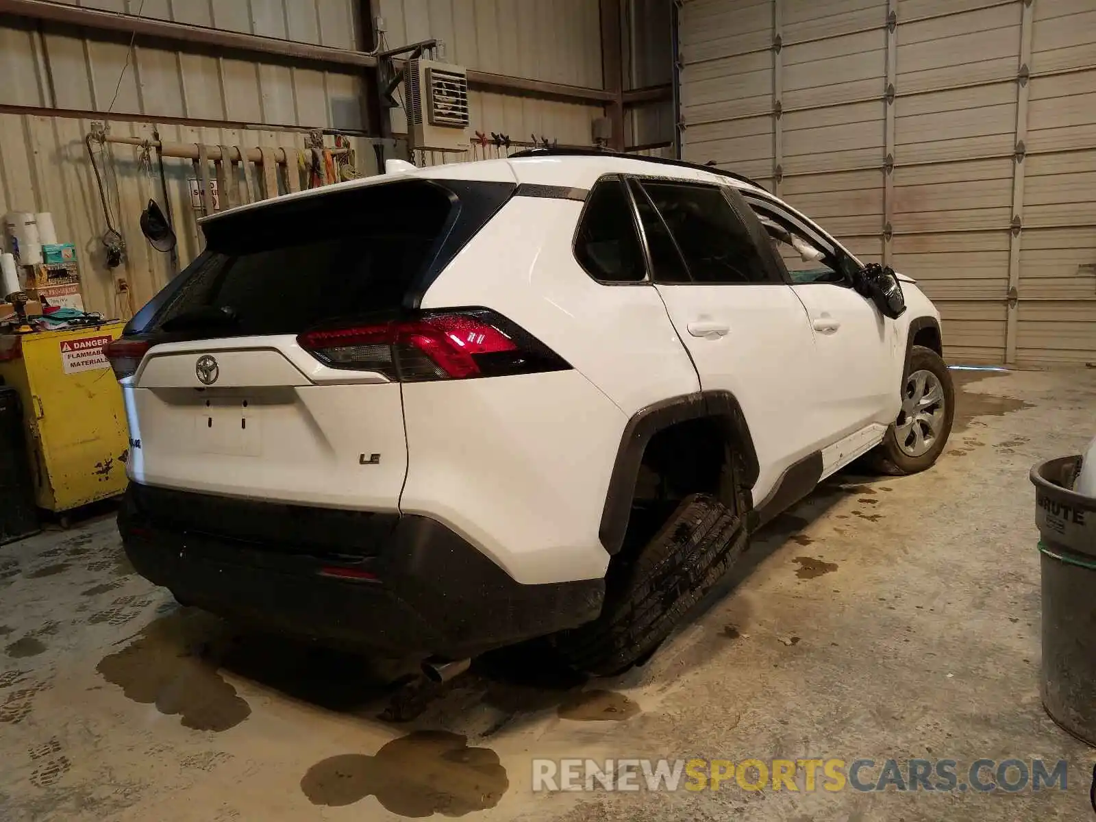 4 Photograph of a damaged car 2T3H1RFV6KC017263 TOYOTA RAV4 2019