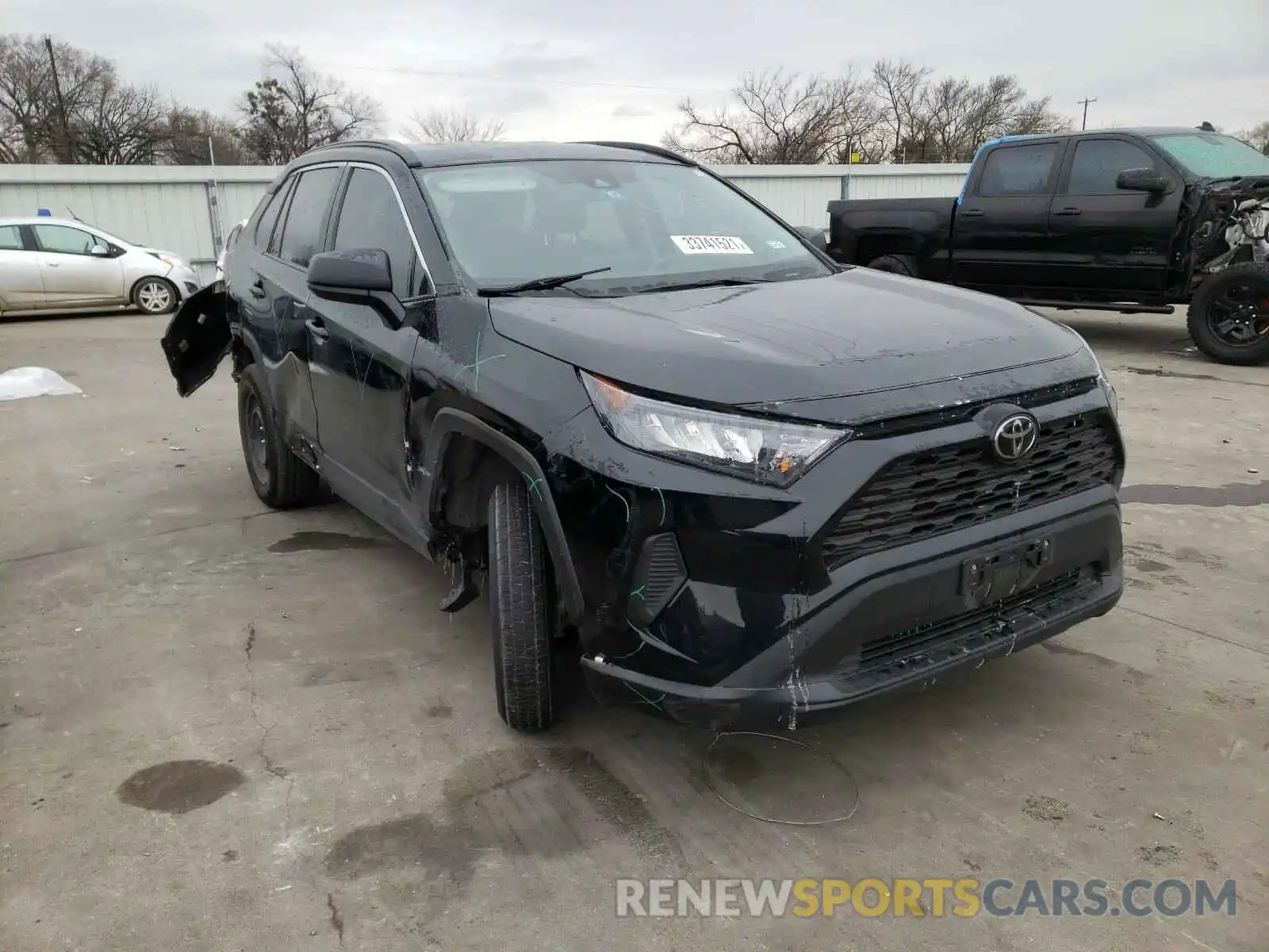 1 Photograph of a damaged car 2T3H1RFV6KC019689 TOYOTA RAV4 2019