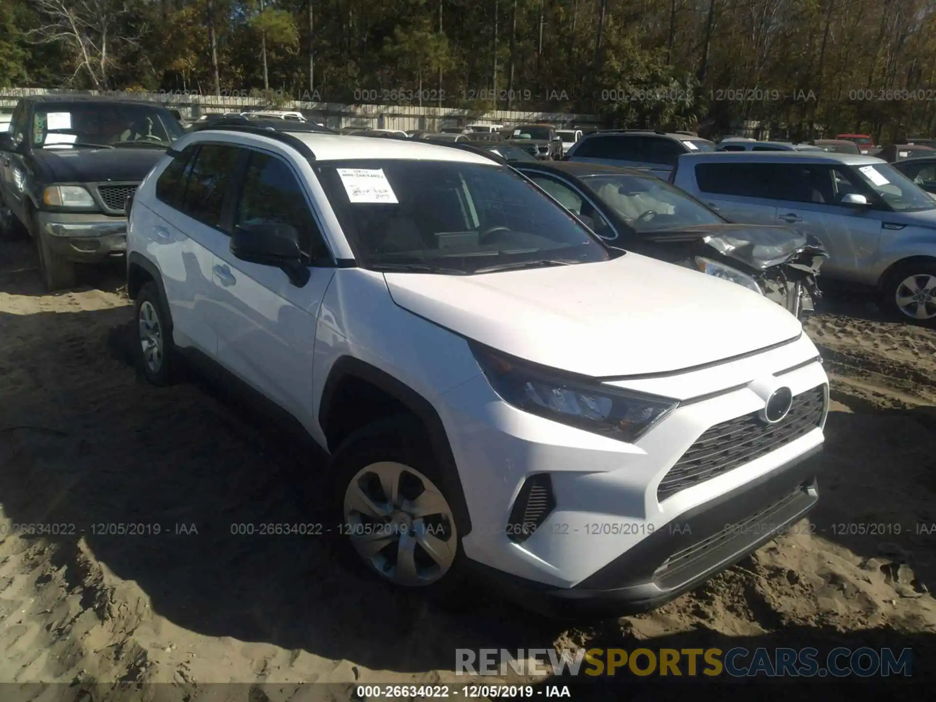 1 Photograph of a damaged car 2T3H1RFV6KC020759 TOYOTA RAV4 2019