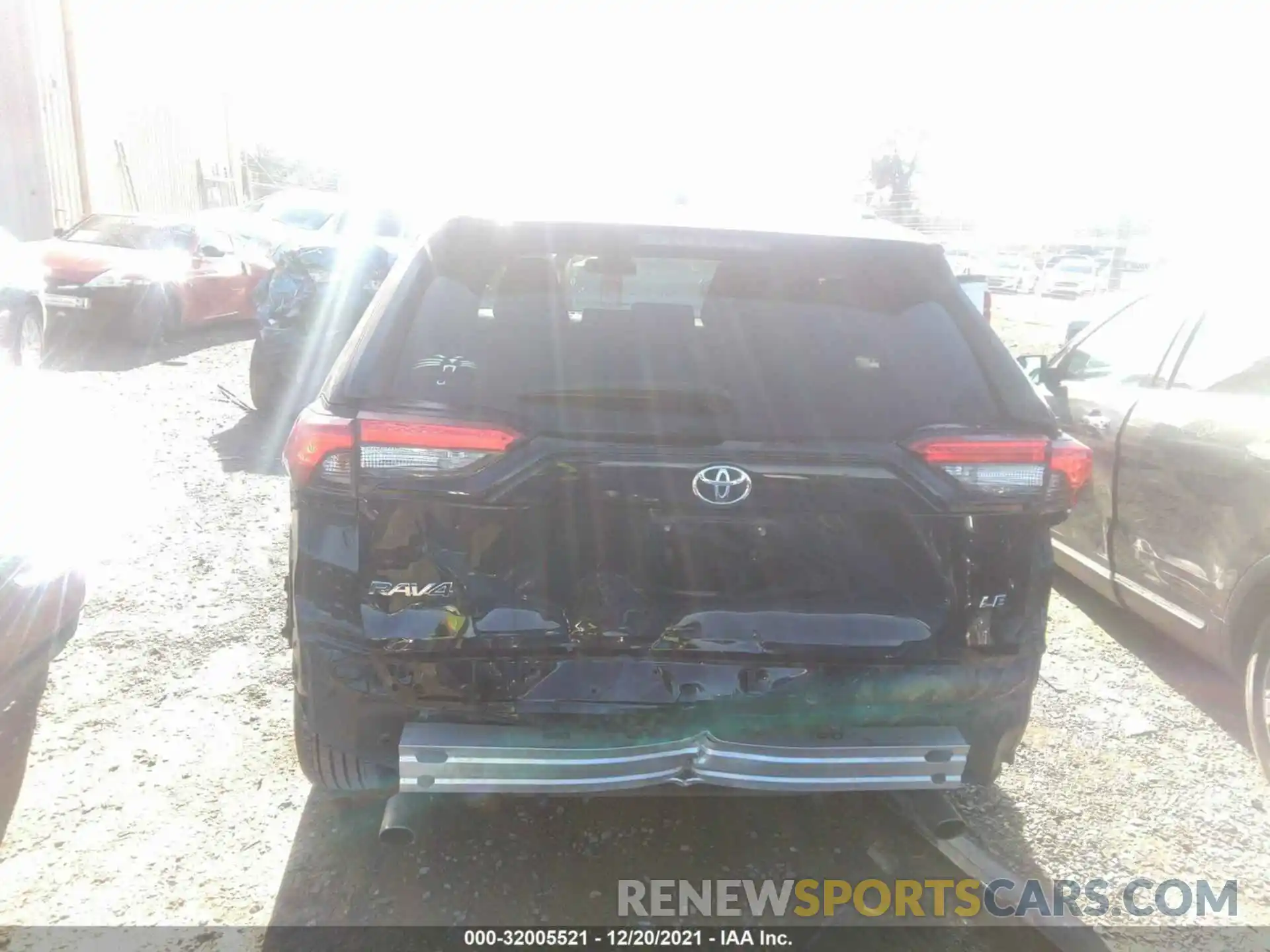 6 Photograph of a damaged car 2T3H1RFV6KC021099 TOYOTA RAV4 2019