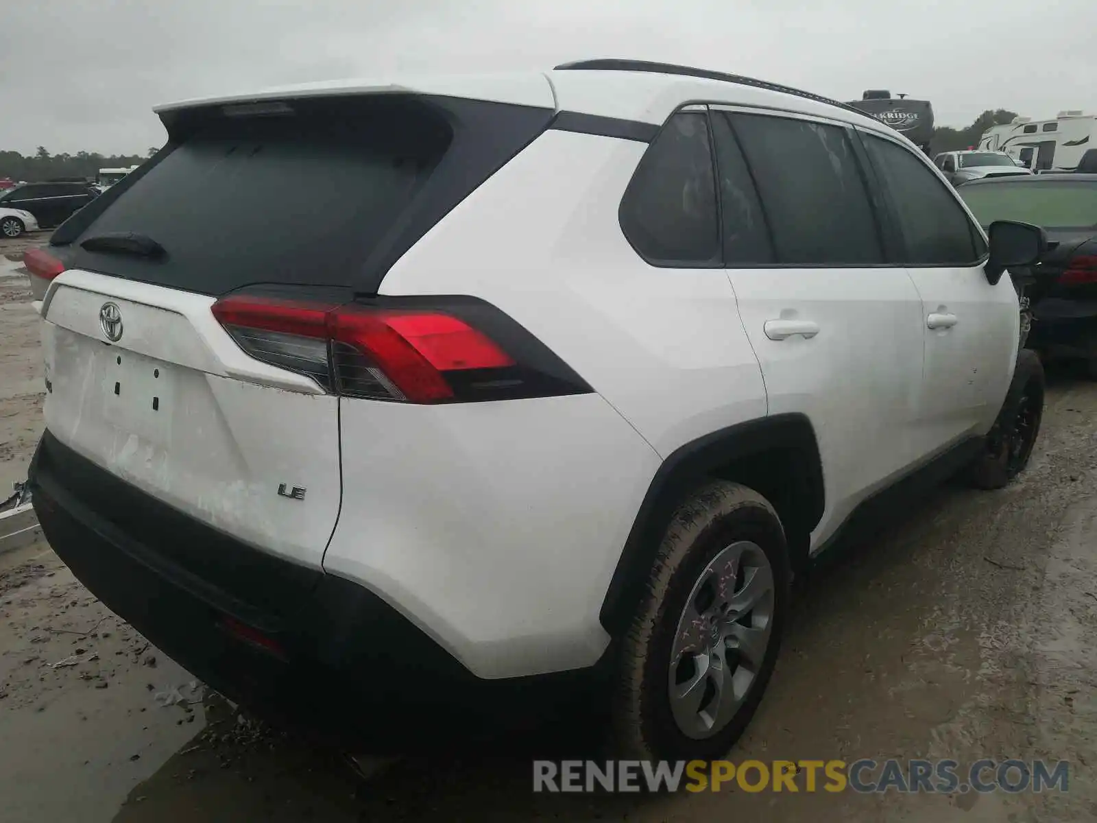 4 Photograph of a damaged car 2T3H1RFV6KC023659 TOYOTA RAV4 2019