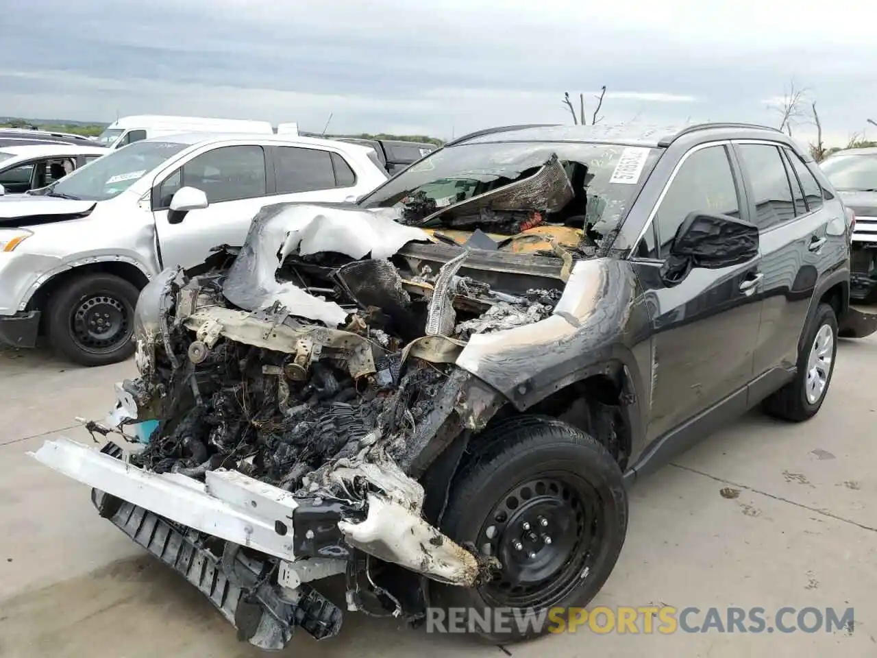 2 Photograph of a damaged car 2T3H1RFV6KC025363 TOYOTA RAV4 2019