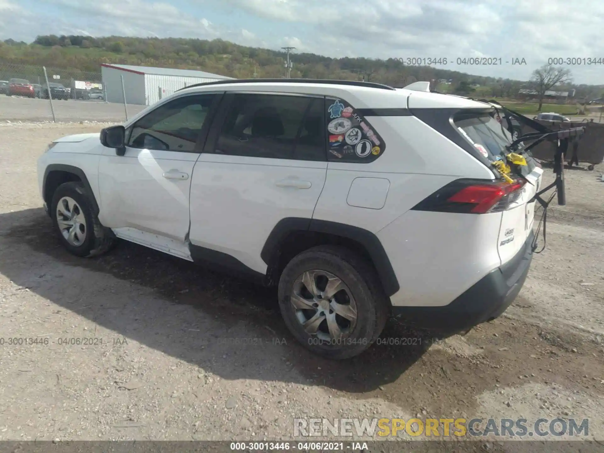 3 Photograph of a damaged car 2T3H1RFV6KW003264 TOYOTA RAV4 2019