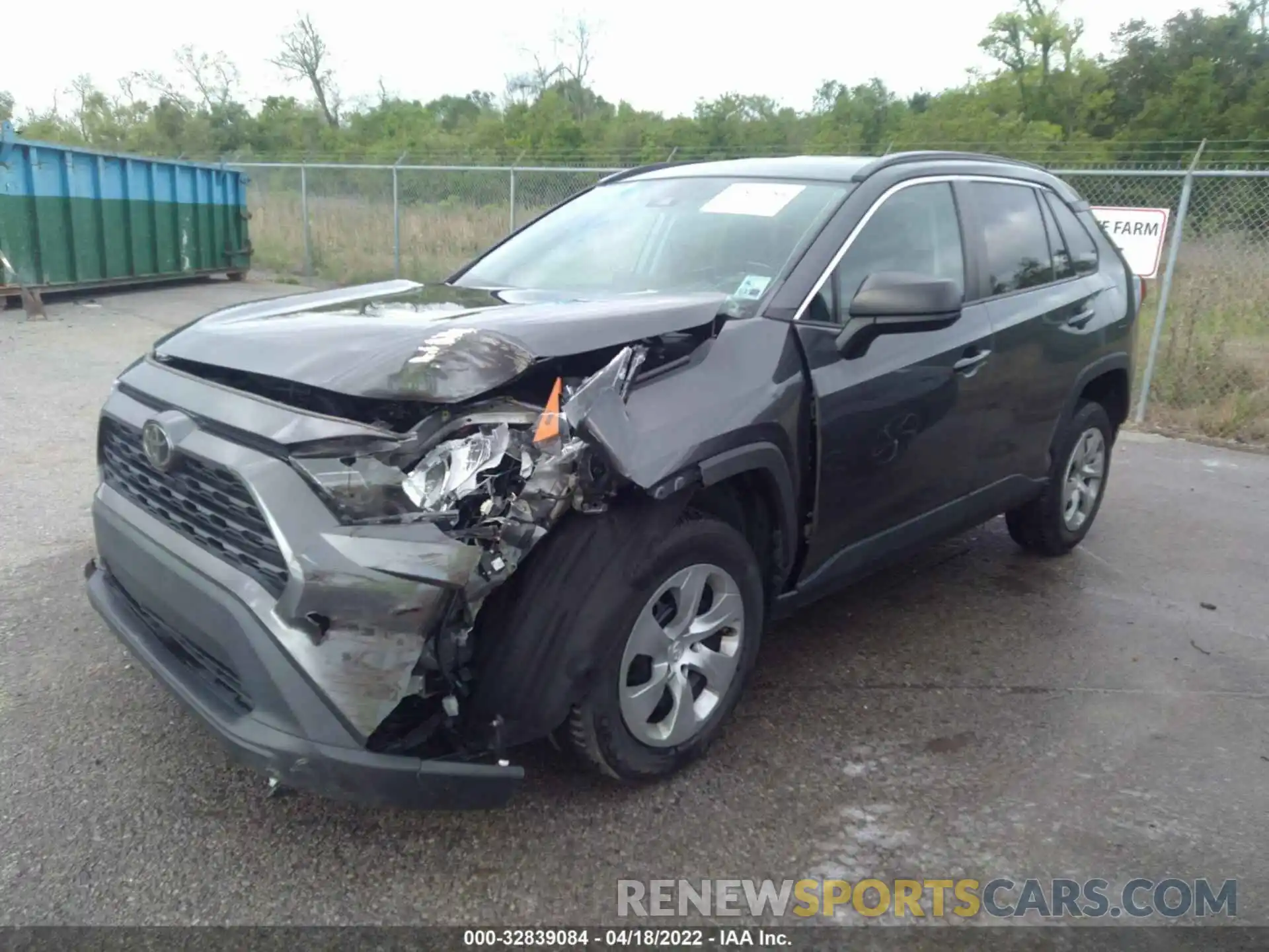 2 Photograph of a damaged car 2T3H1RFV6KW008447 TOYOTA RAV4 2019