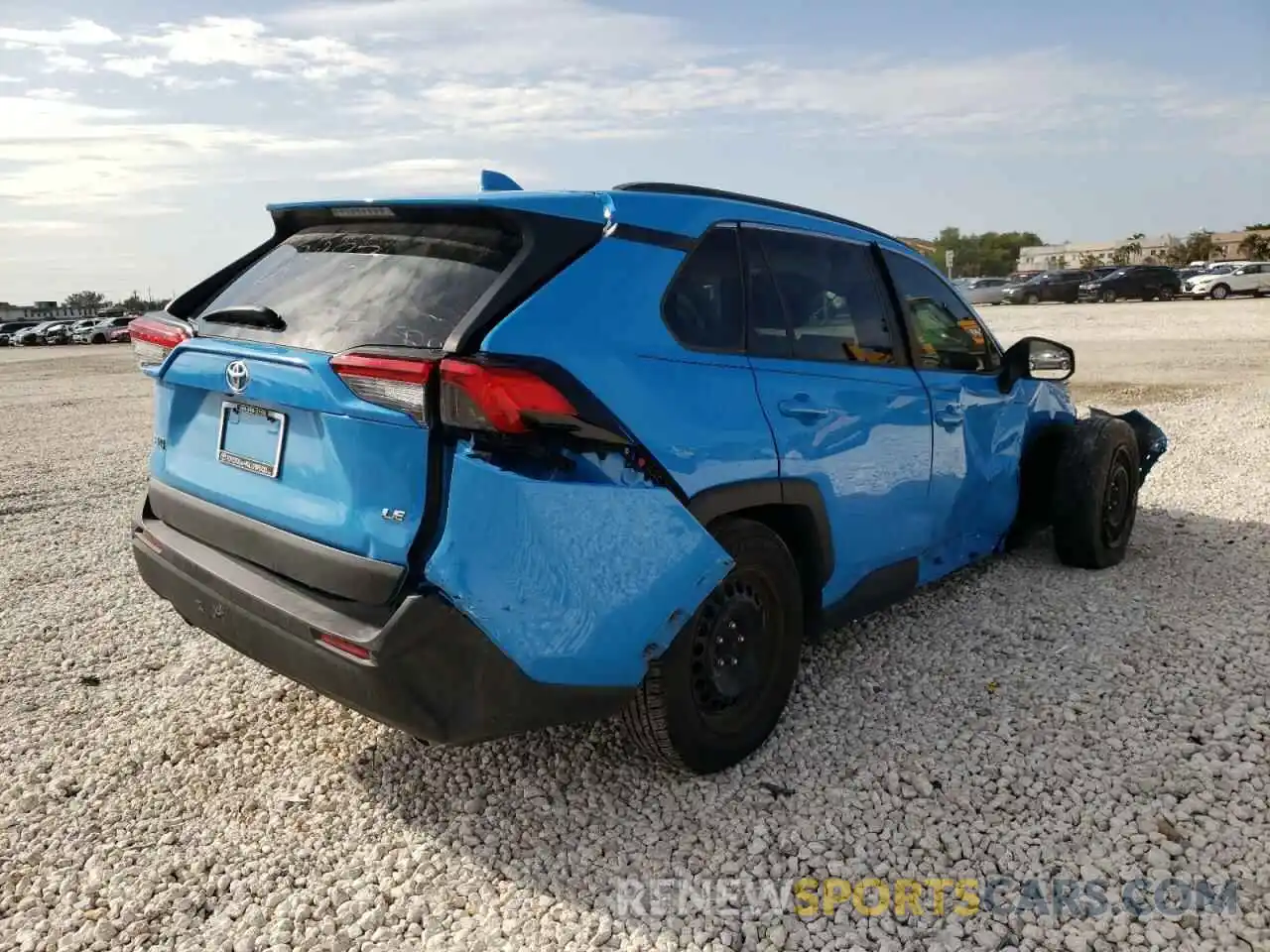 4 Photograph of a damaged car 2T3H1RFV6KW012983 TOYOTA RAV4 2019