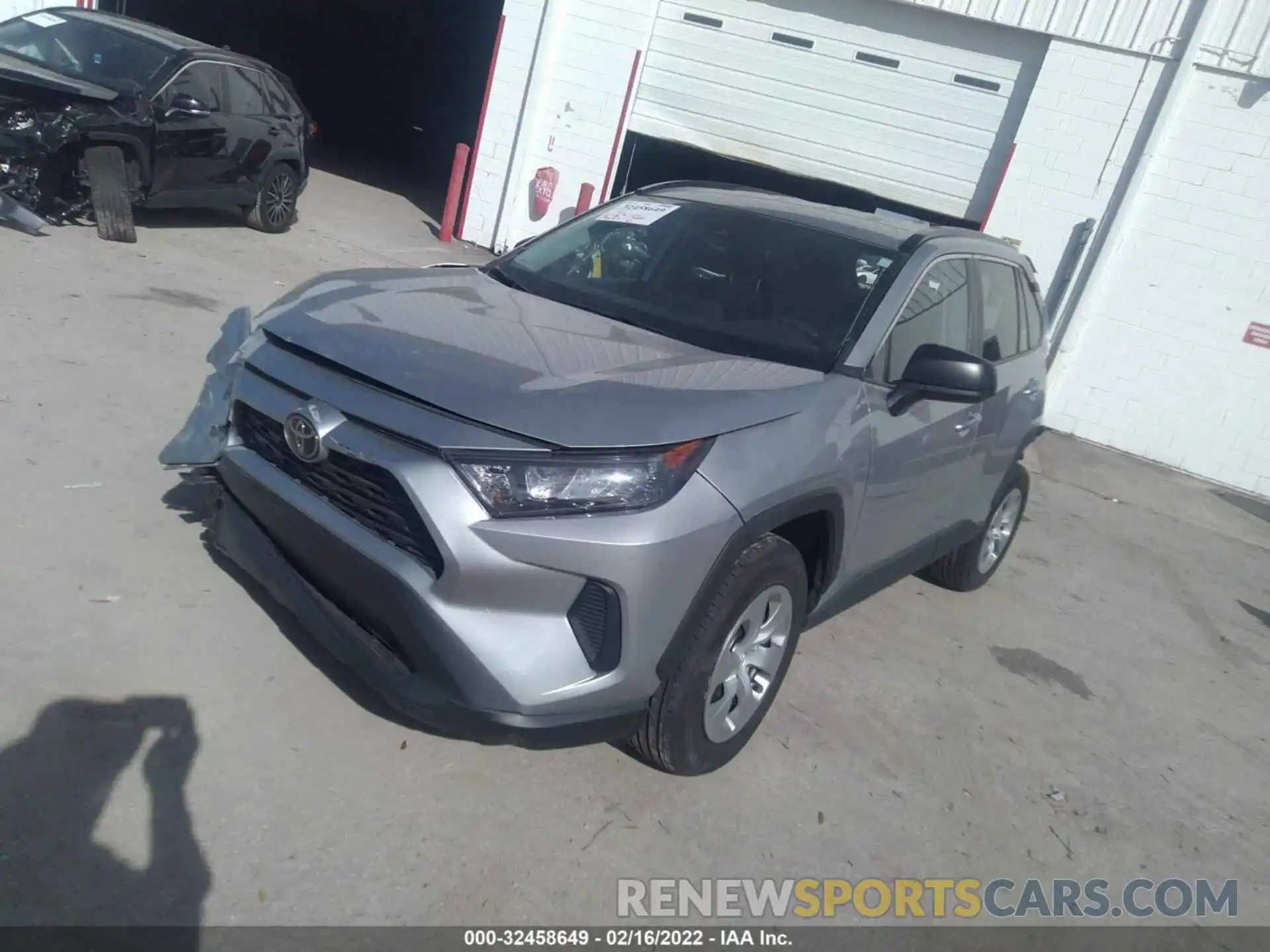 2 Фотография поврежденного автомобиля 2T3H1RFV6KW015625 TOYOTA RAV4 2019