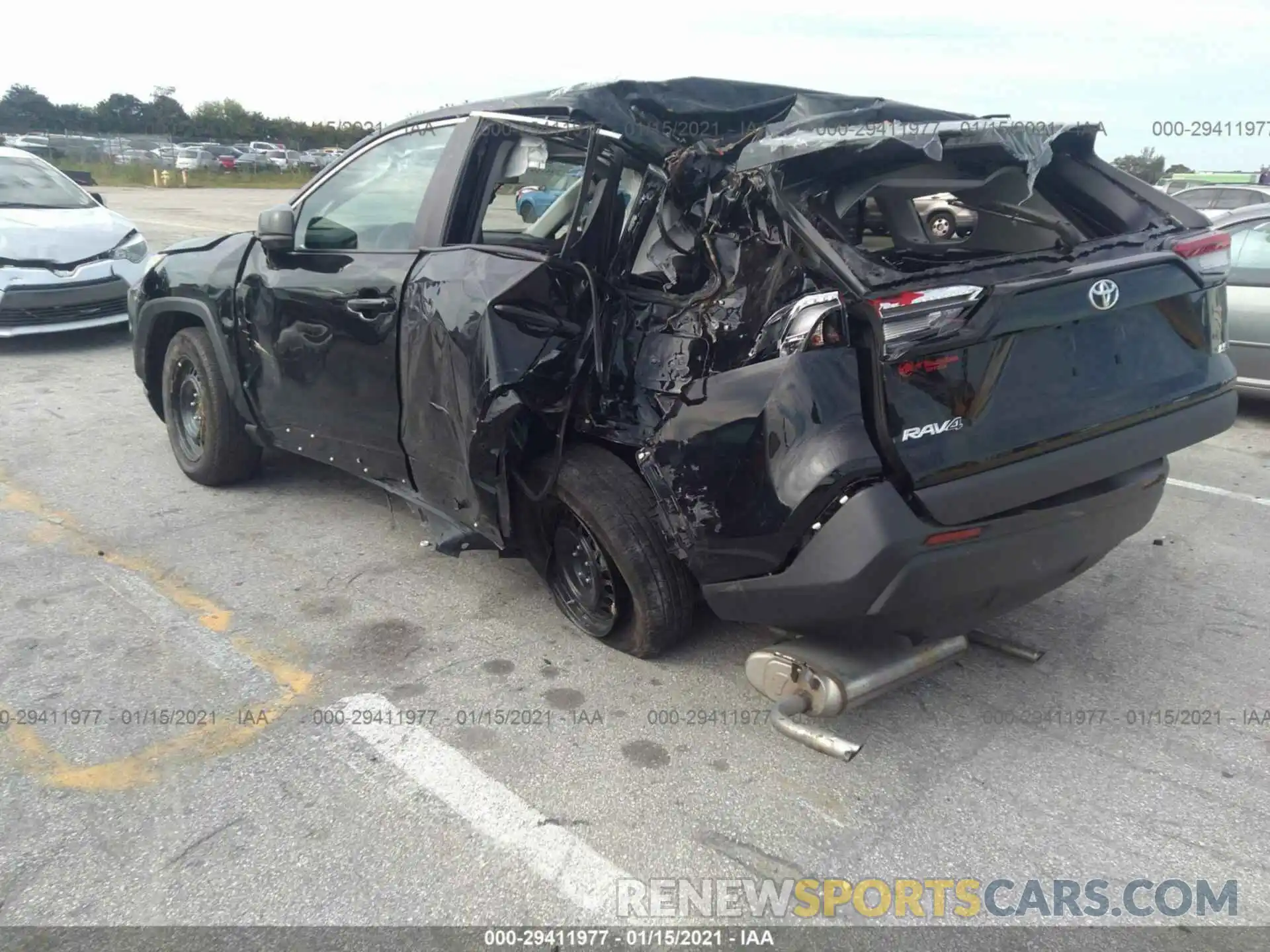 3 Photograph of a damaged car 2T3H1RFV6KW015978 TOYOTA RAV4 2019