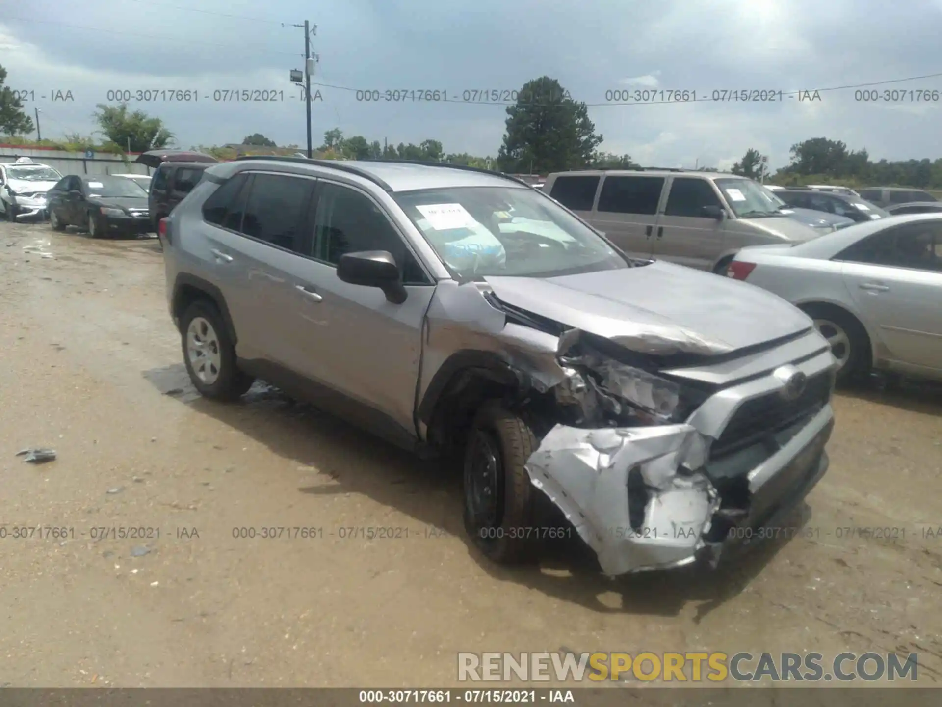 1 Photograph of a damaged car 2T3H1RFV6KW019111 TOYOTA RAV4 2019