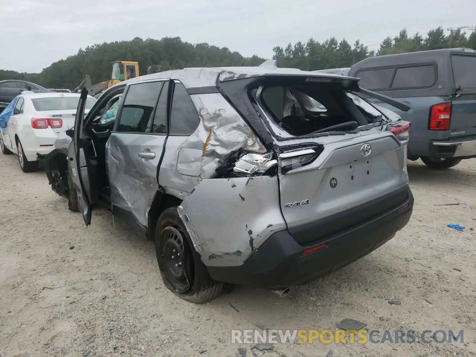 3 Photograph of a damaged car 2T3H1RFV6KW020601 TOYOTA RAV4 2019