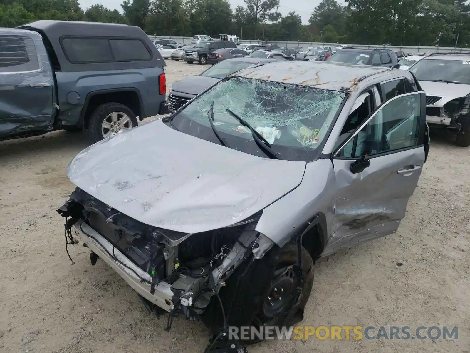 9 Photograph of a damaged car 2T3H1RFV6KW020601 TOYOTA RAV4 2019