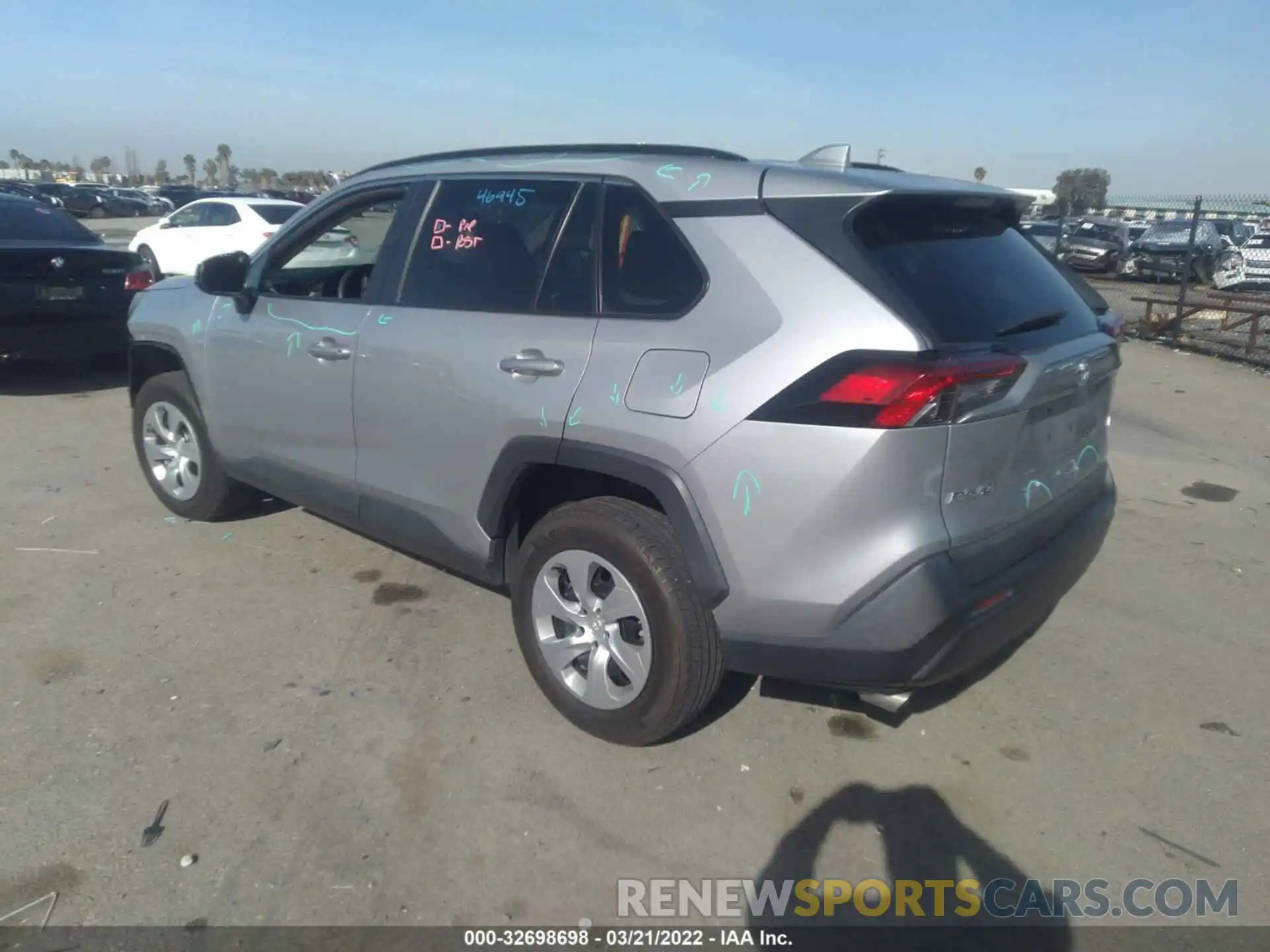 3 Фотография поврежденного автомобиля 2T3H1RFV6KW022591 TOYOTA RAV4 2019