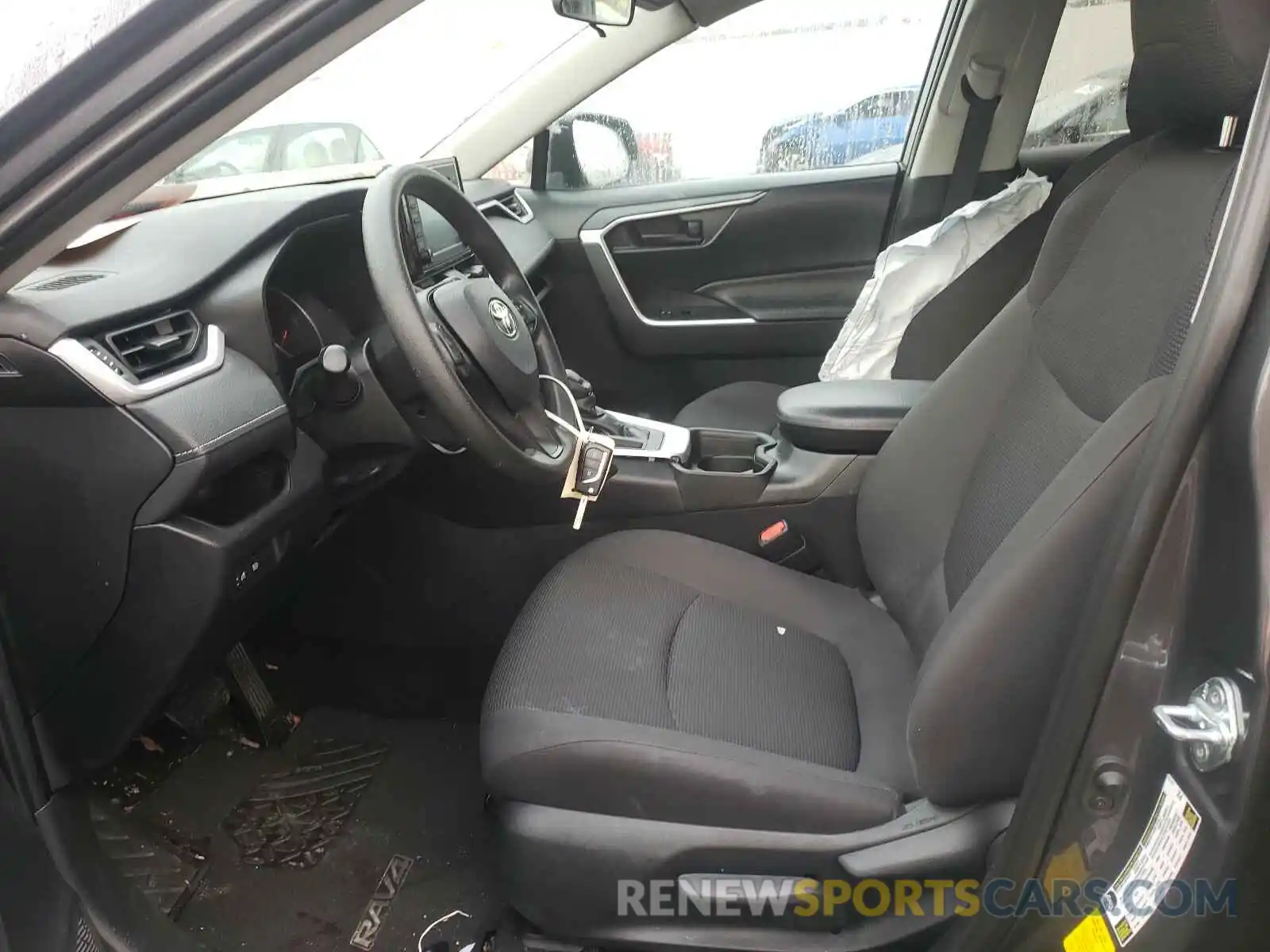 5 Photograph of a damaged car 2T3H1RFV6KW022980 TOYOTA RAV4 2019