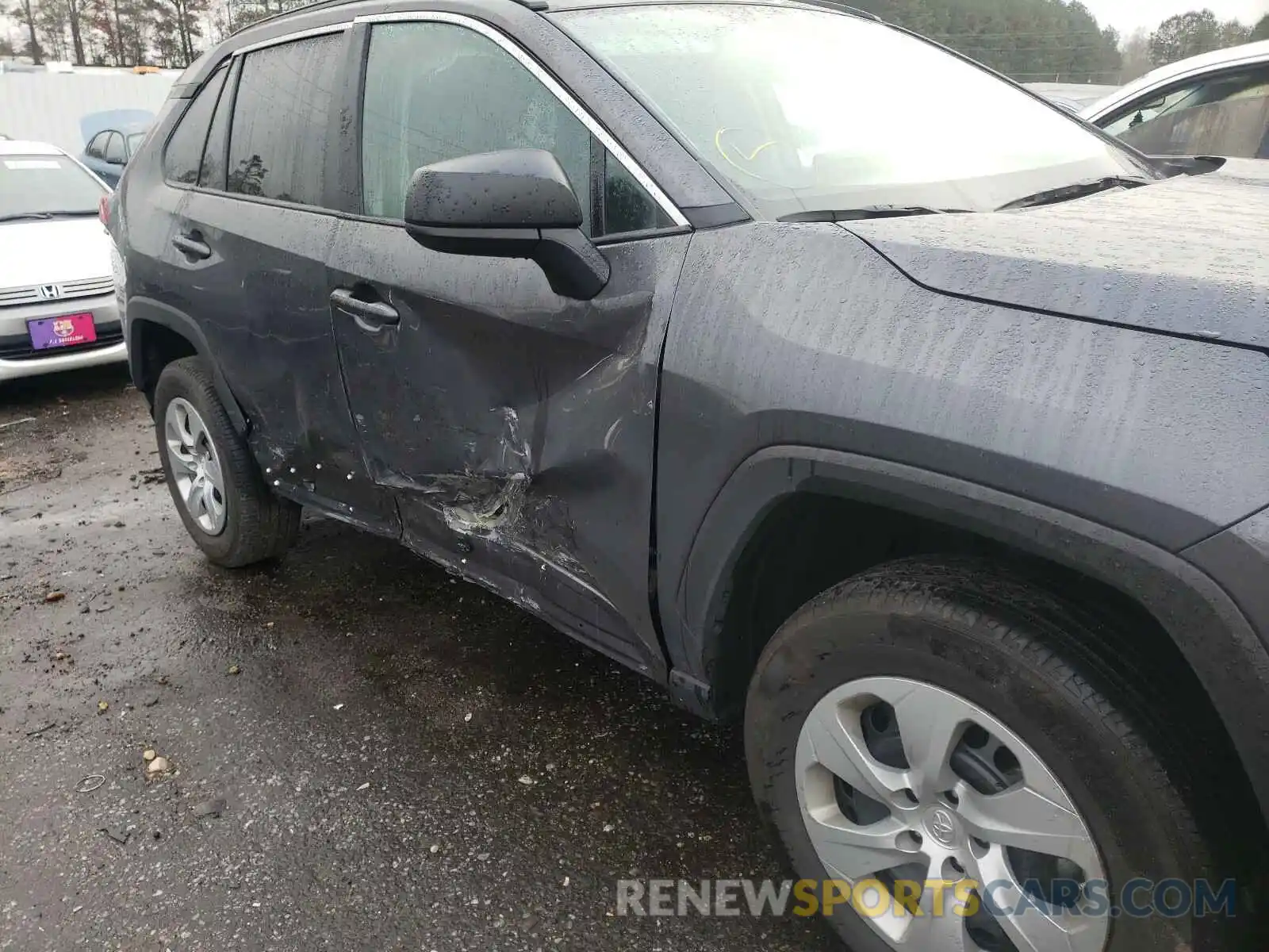 9 Photograph of a damaged car 2T3H1RFV6KW022980 TOYOTA RAV4 2019