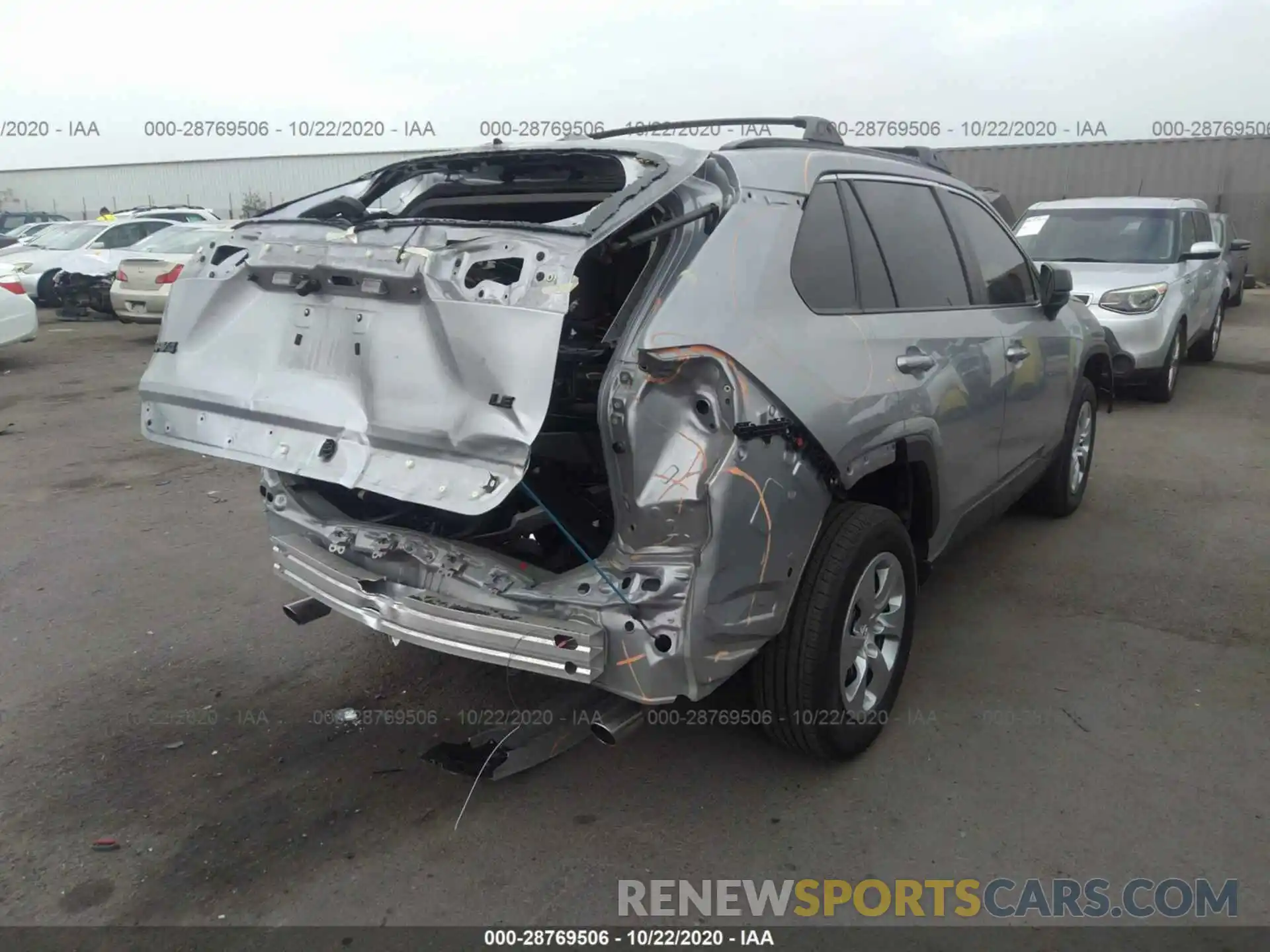 4 Photograph of a damaged car 2T3H1RFV6KW025572 TOYOTA RAV4 2019