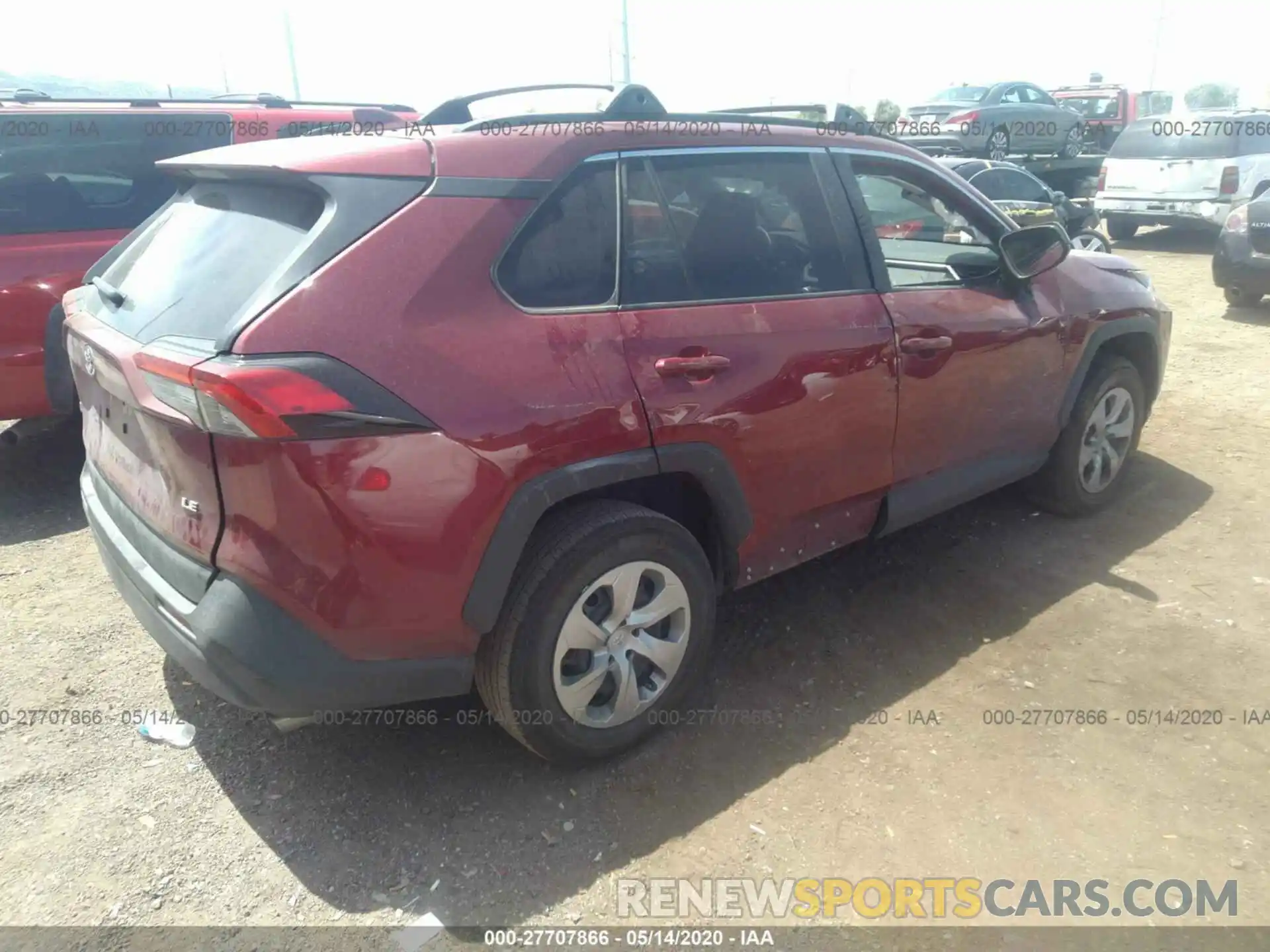 4 Photograph of a damaged car 2T3H1RFV6KW031517 TOYOTA RAV4 2019