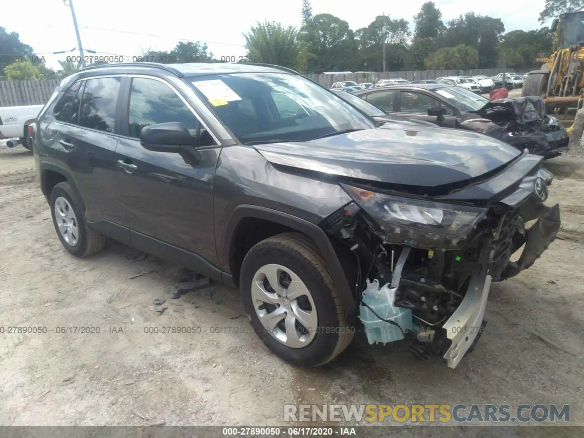 1 Photograph of a damaged car 2T3H1RFV6KW032926 TOYOTA RAV4 2019