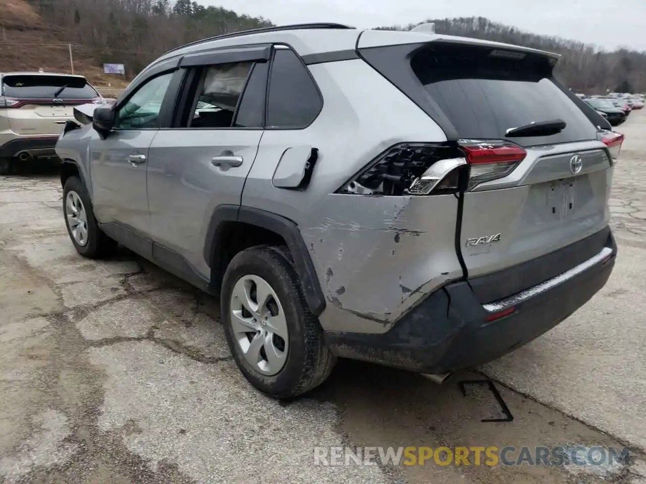 3 Photograph of a damaged car 2T3H1RFV6KW036233 TOYOTA RAV4 2019