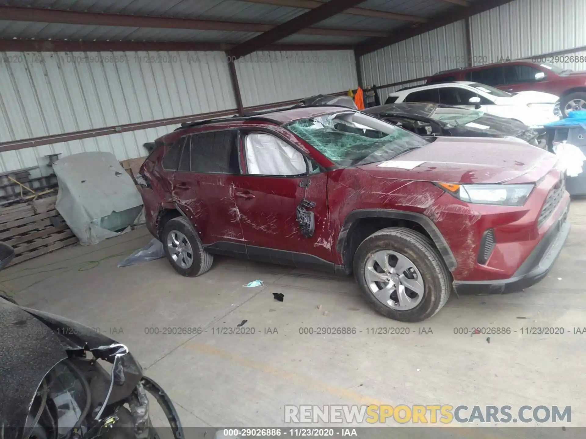 1 Photograph of a damaged car 2T3H1RFV6KW038645 TOYOTA RAV4 2019