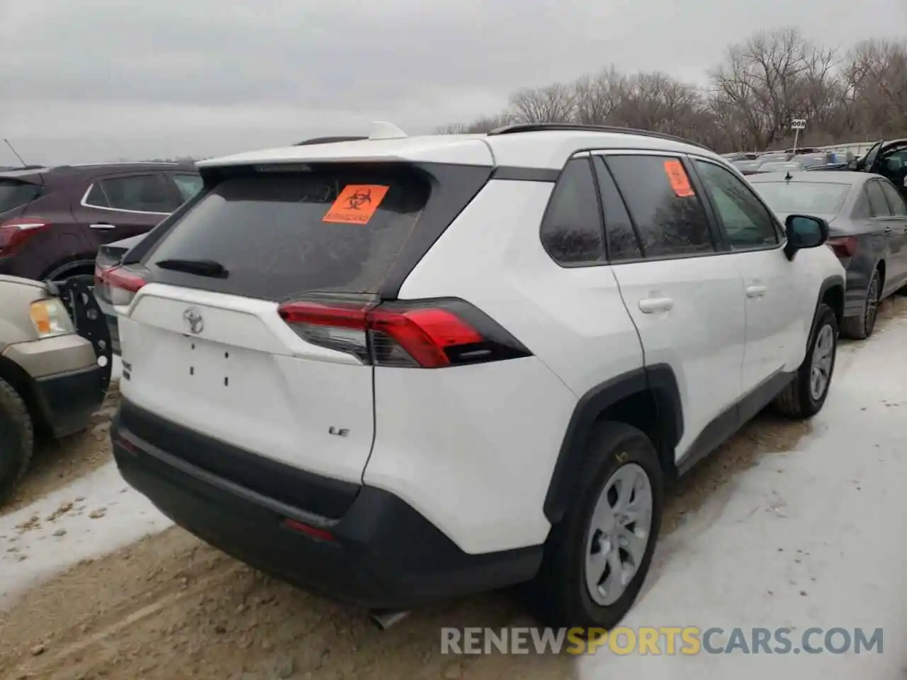 4 Photograph of a damaged car 2T3H1RFV6KW042596 TOYOTA RAV4 2019