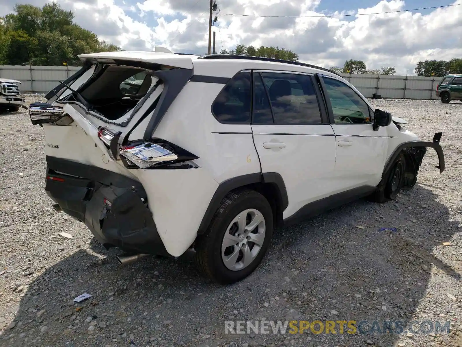 4 Photograph of a damaged car 2T3H1RFV6KW046583 TOYOTA RAV4 2019