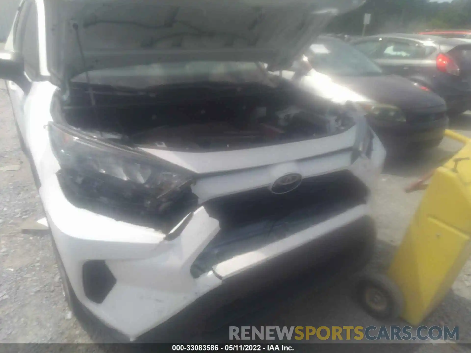 6 Photograph of a damaged car 2T3H1RFV6KW047068 TOYOTA RAV4 2019