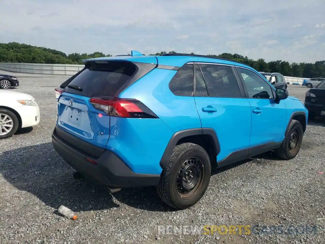 4 Photograph of a damaged car 2T3H1RFV6KW047443 TOYOTA RAV4 2019