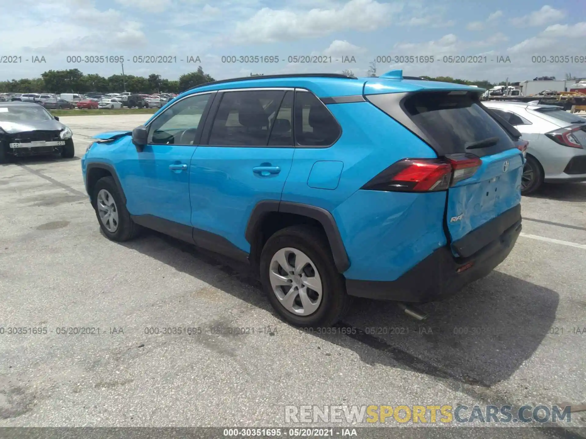 3 Photograph of a damaged car 2T3H1RFV6KW048687 TOYOTA RAV4 2019