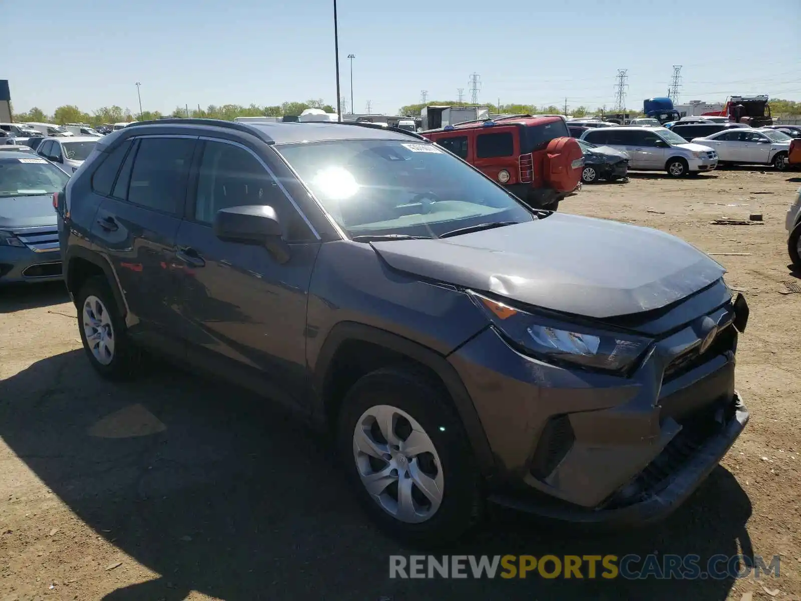 1 Photograph of a damaged car 2T3H1RFV6KW052139 TOYOTA RAV4 2019