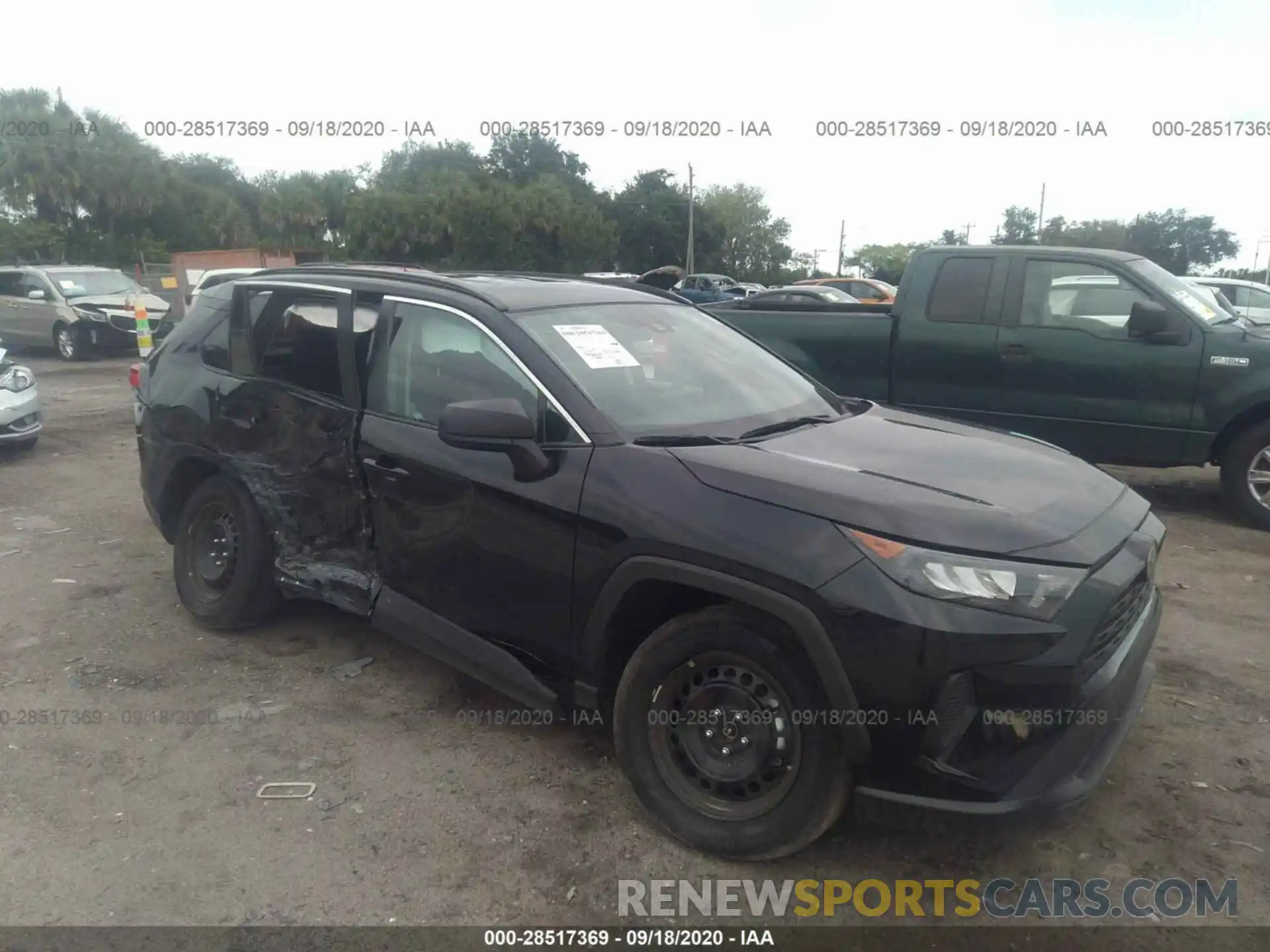 1 Photograph of a damaged car 2T3H1RFV6KW056921 TOYOTA RAV4 2019