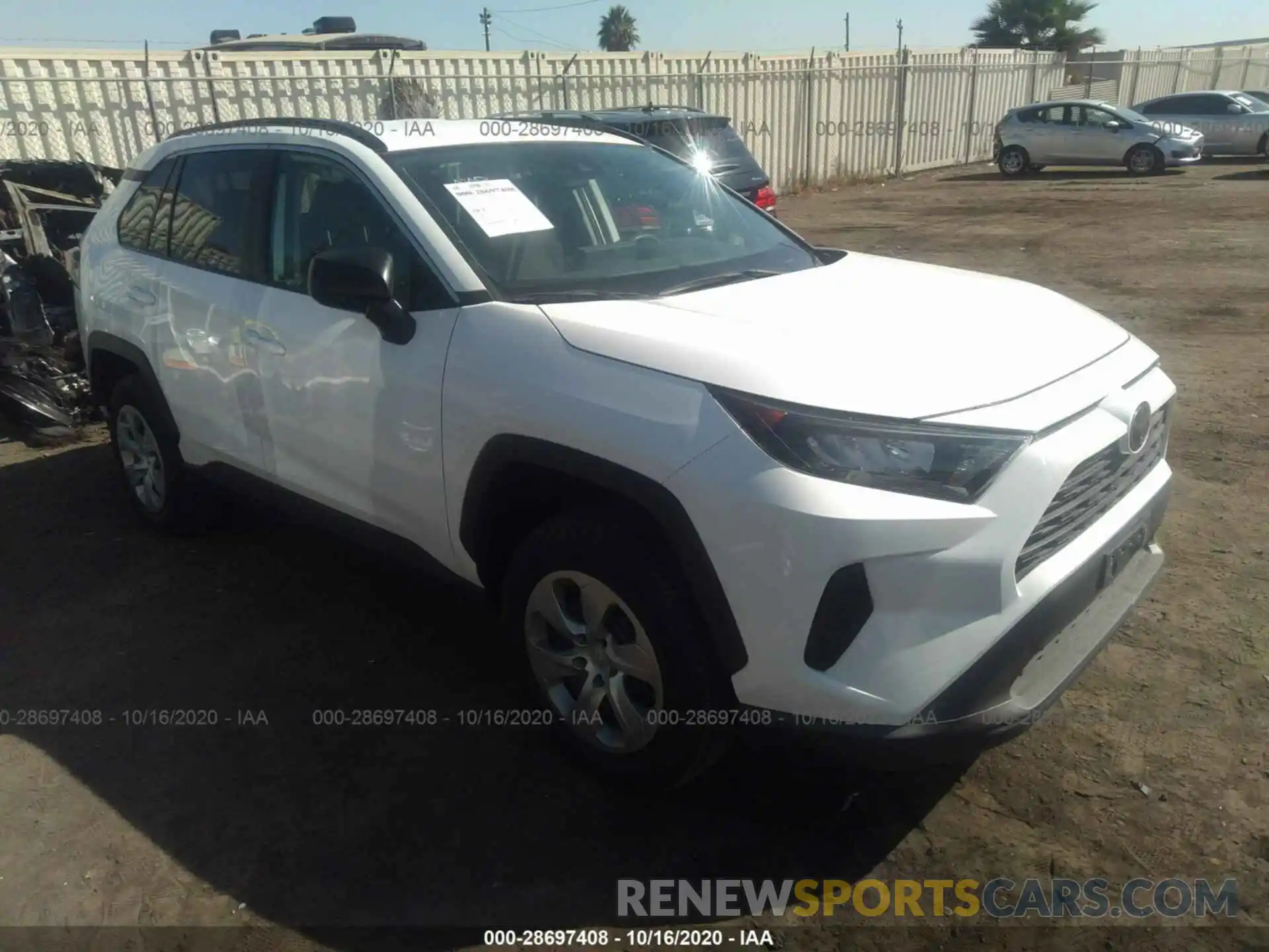 1 Photograph of a damaged car 2T3H1RFV7KC006868 TOYOTA RAV4 2019