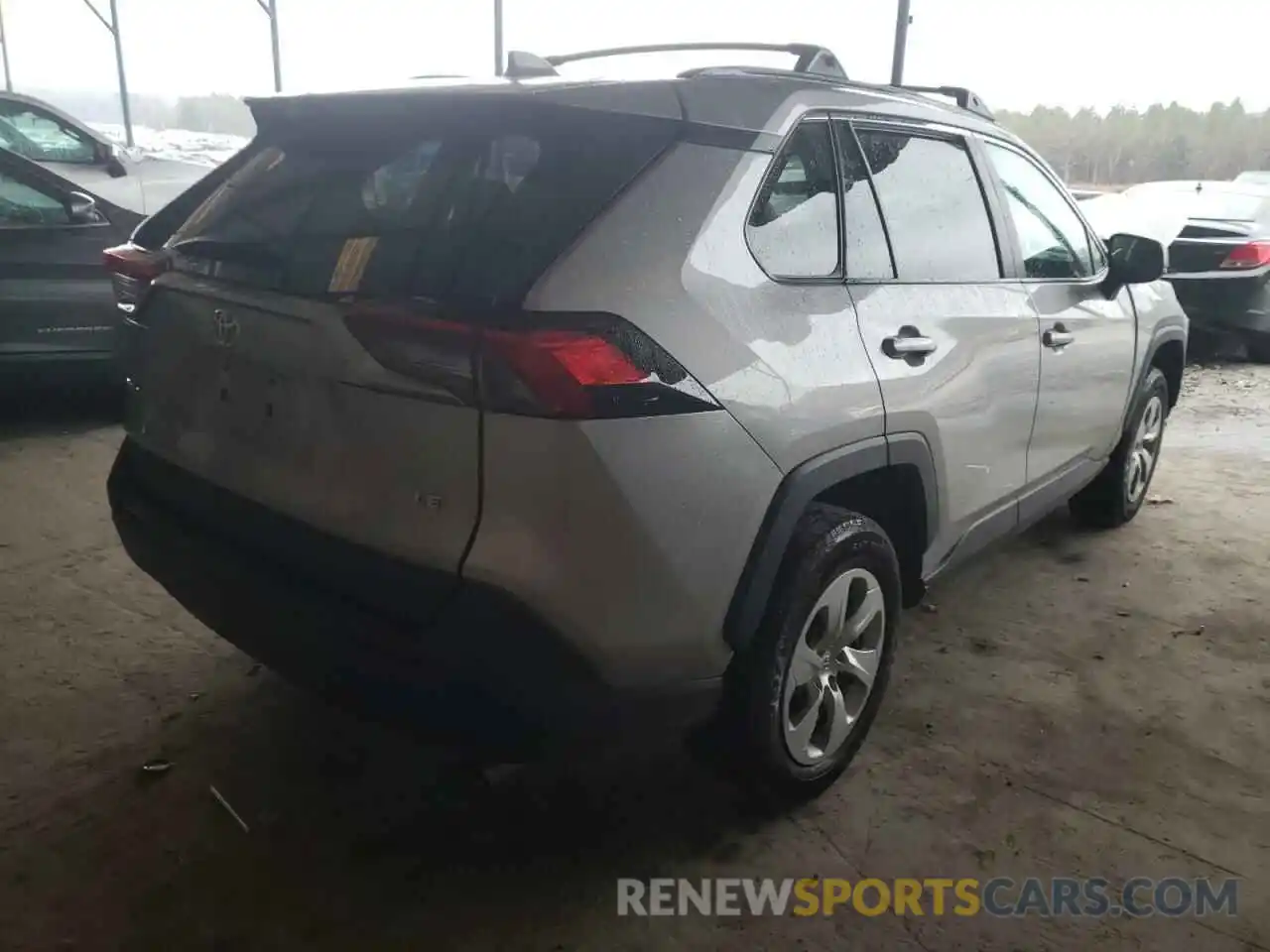 4 Photograph of a damaged car 2T3H1RFV7KC007485 TOYOTA RAV4 2019