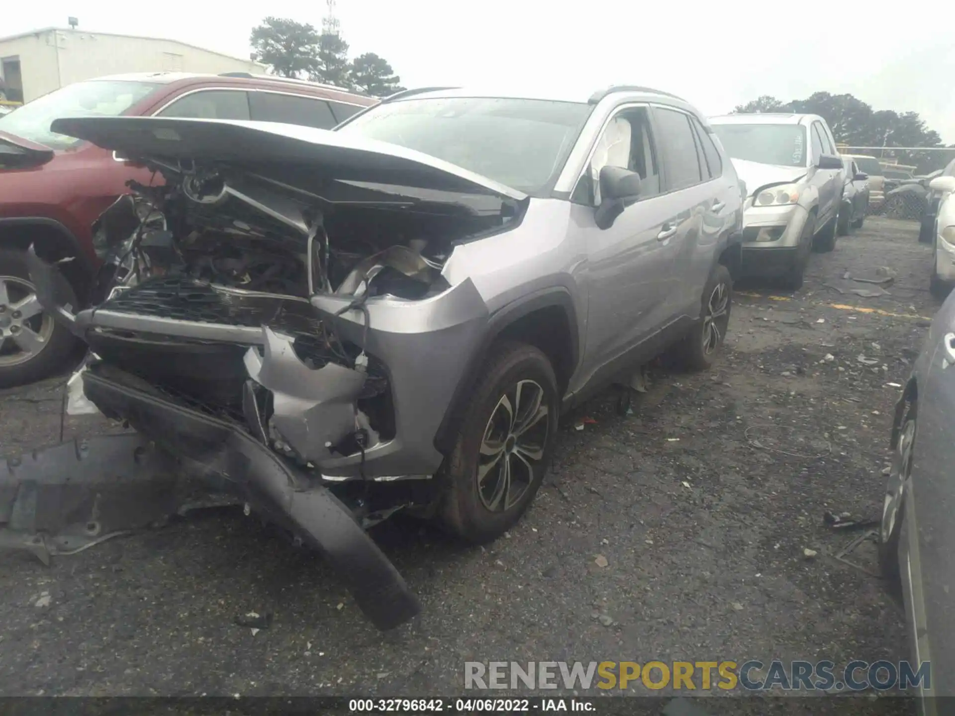 2 Photograph of a damaged car 2T3H1RFV7KC007521 TOYOTA RAV4 2019