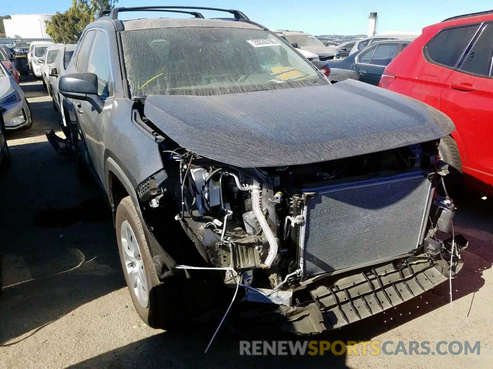 1 Photograph of a damaged car 2T3H1RFV7KC020964 TOYOTA RAV4 2019