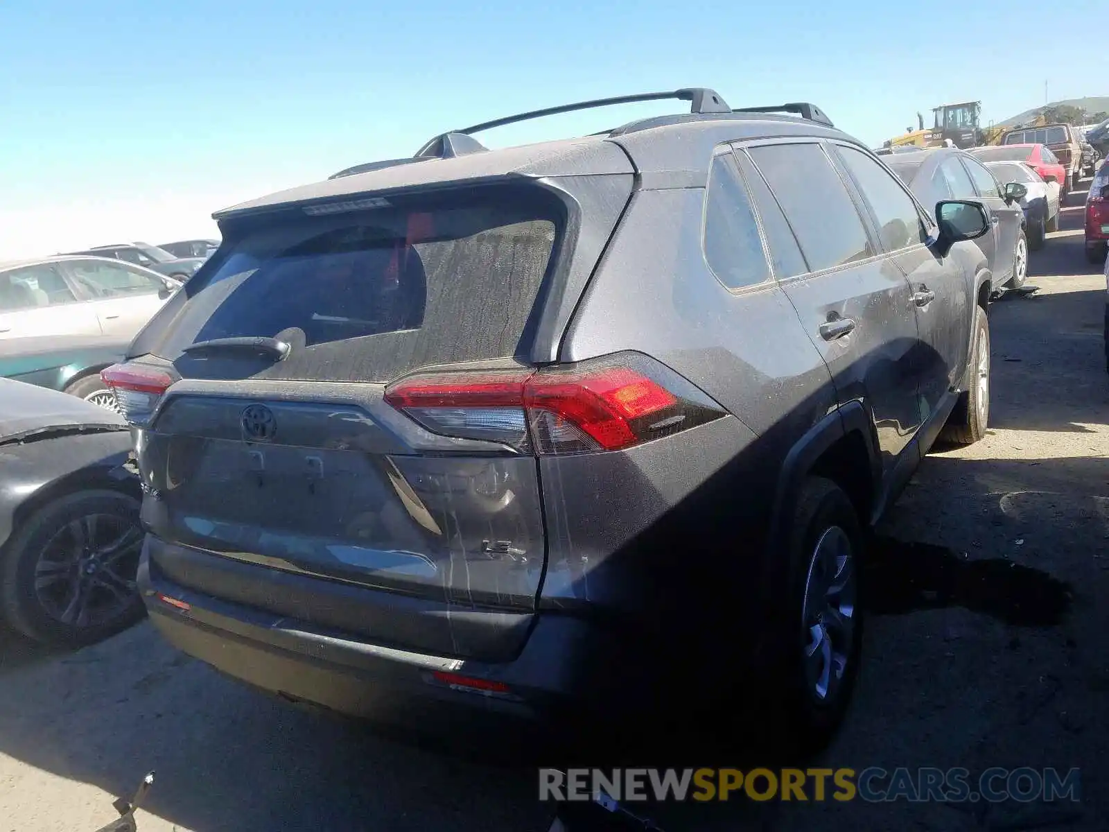 4 Photograph of a damaged car 2T3H1RFV7KC020964 TOYOTA RAV4 2019